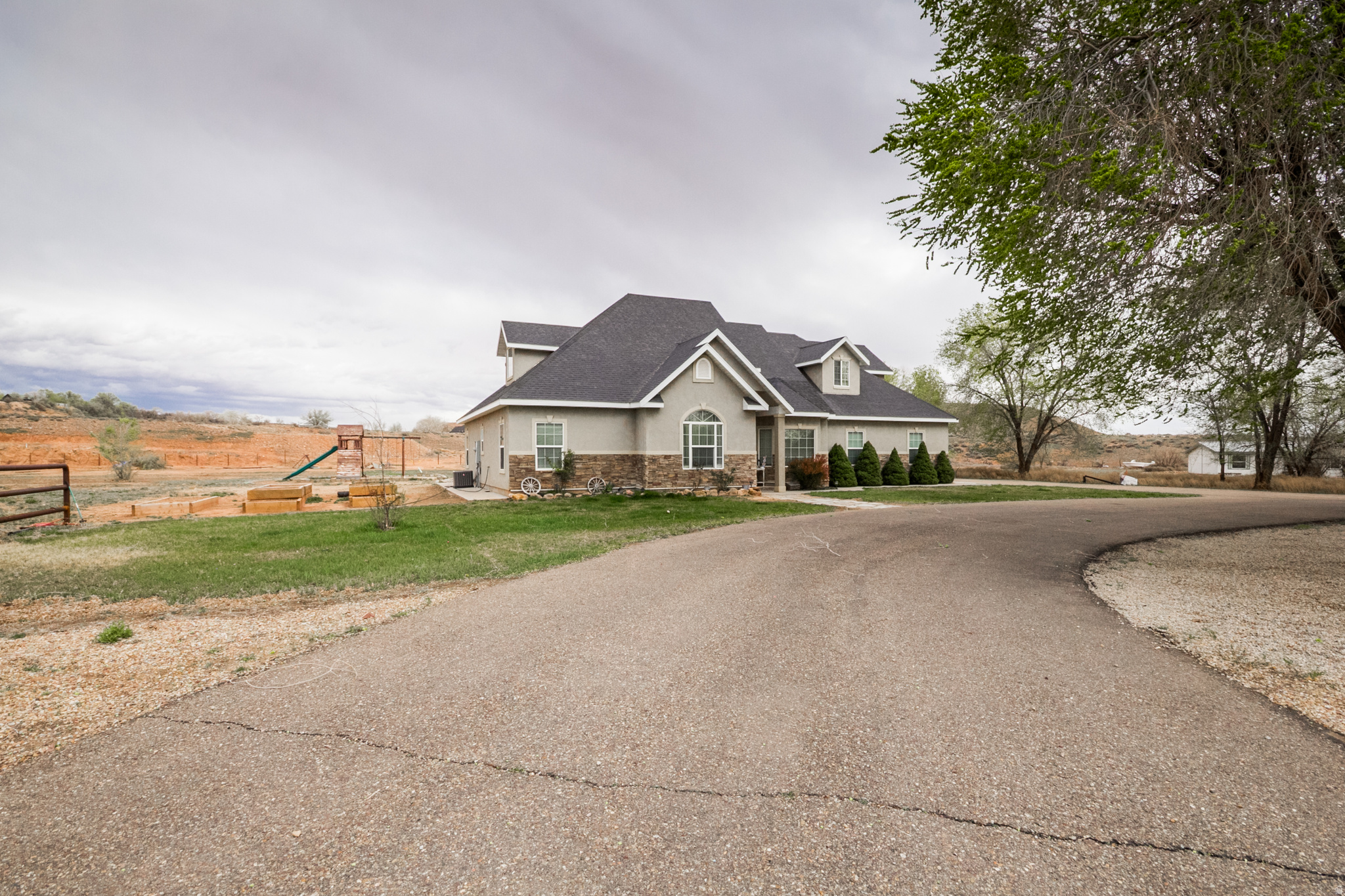 main property photo 51