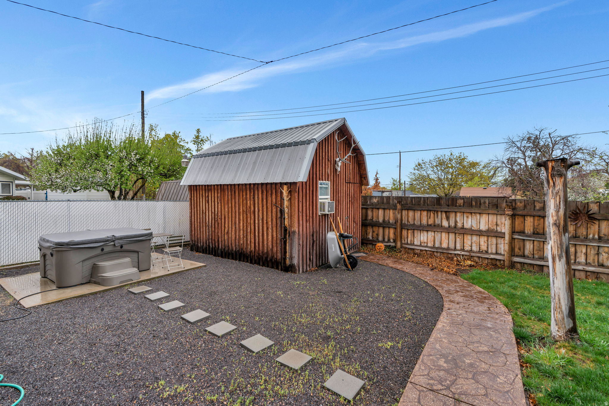 main property photo 21