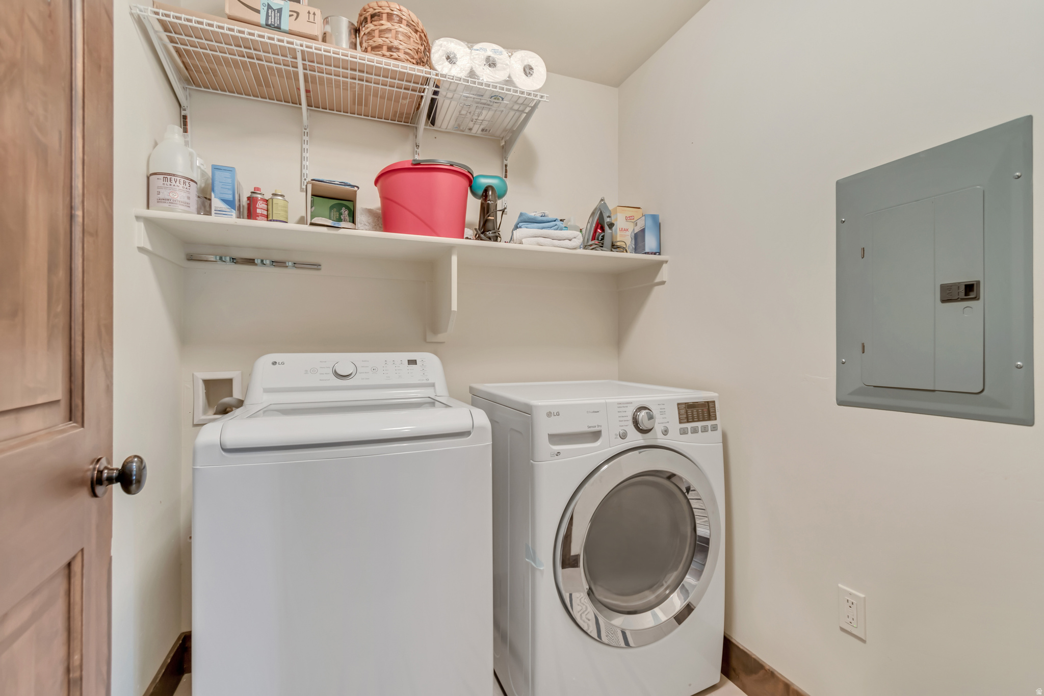 main property photo 13