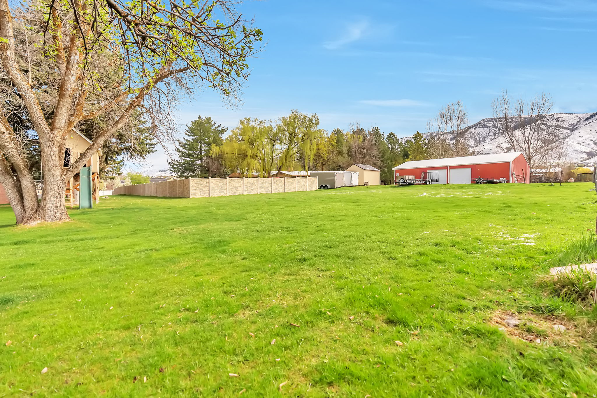 main property photo 33
