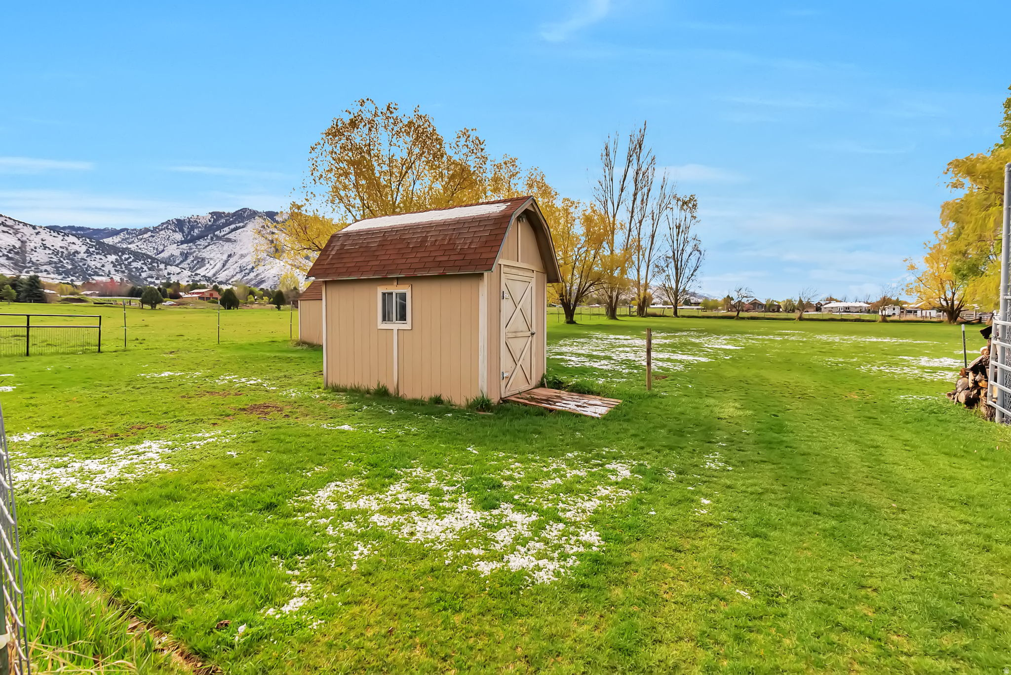 main property photo 37