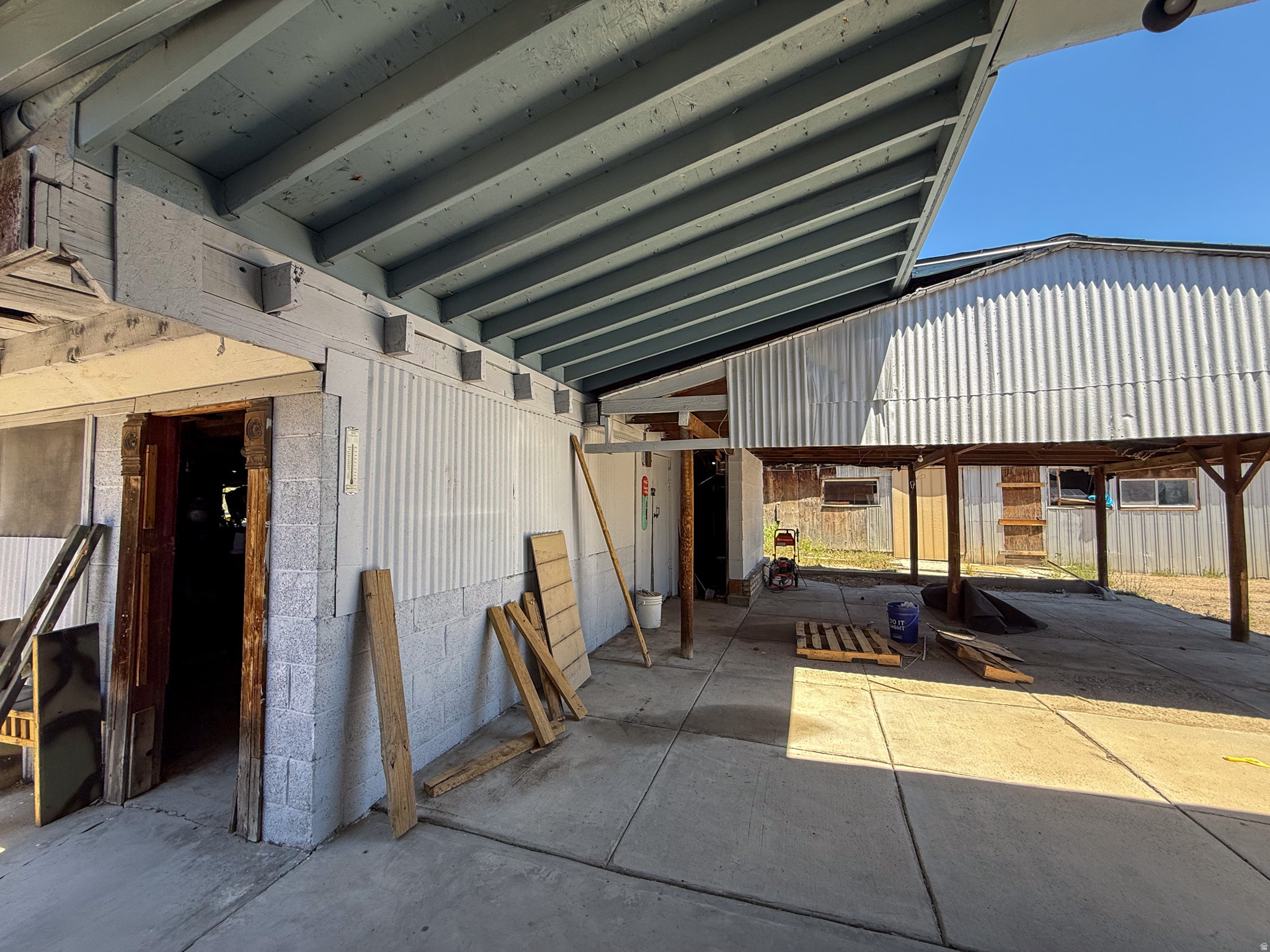 main property photo 15