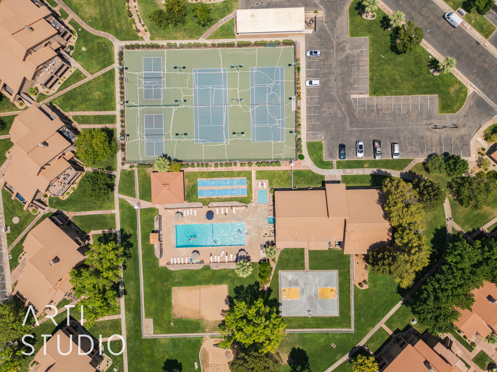 main property photo 40
