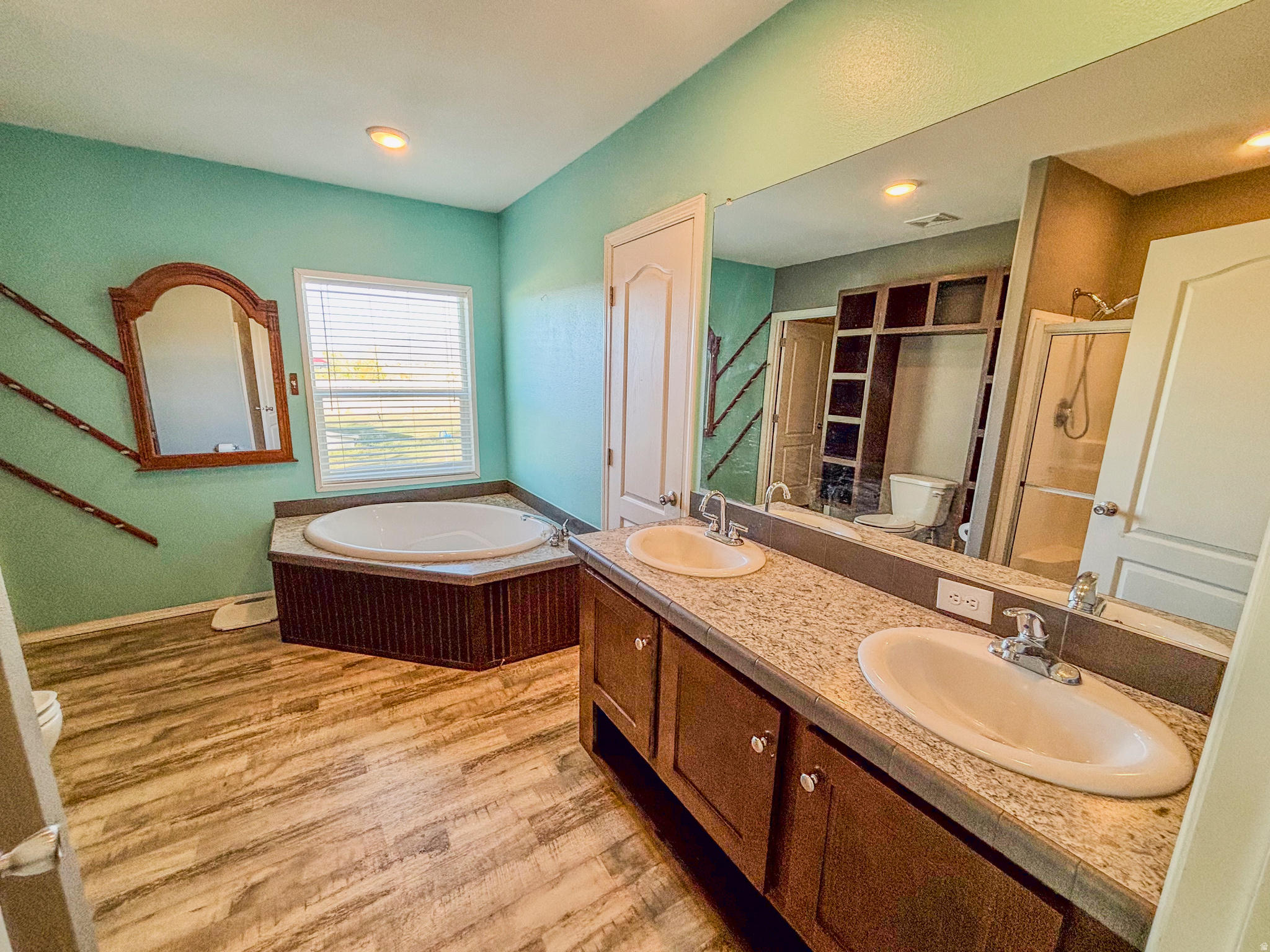 main property photo 12