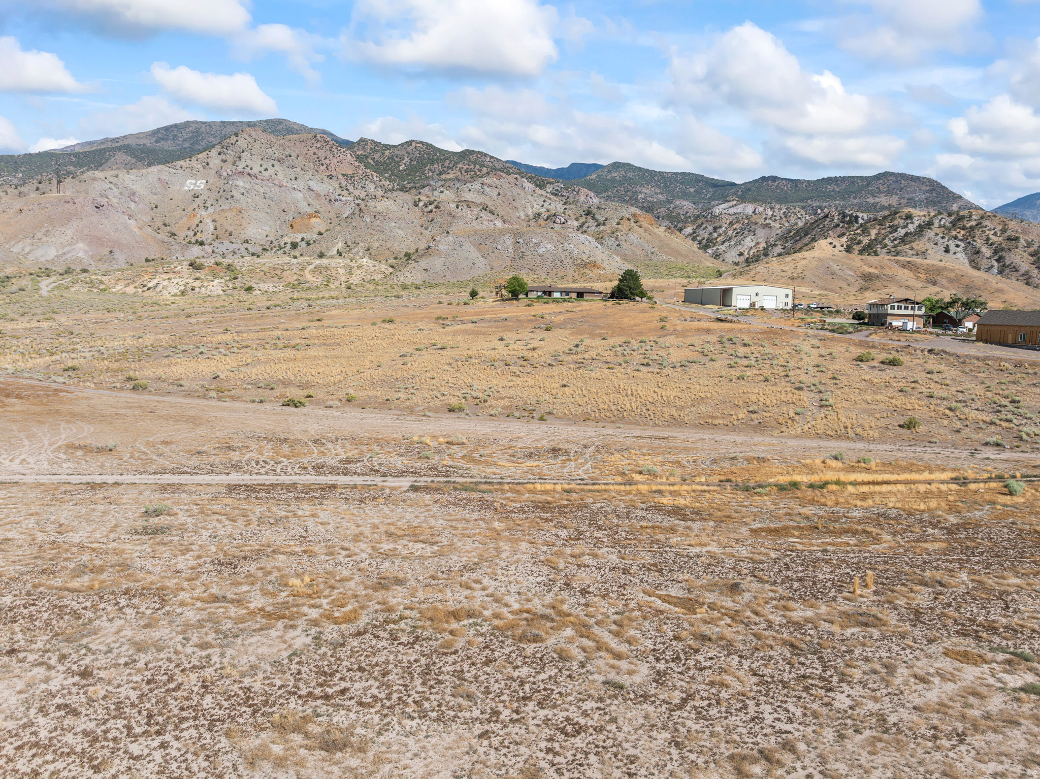 main property photo 11
