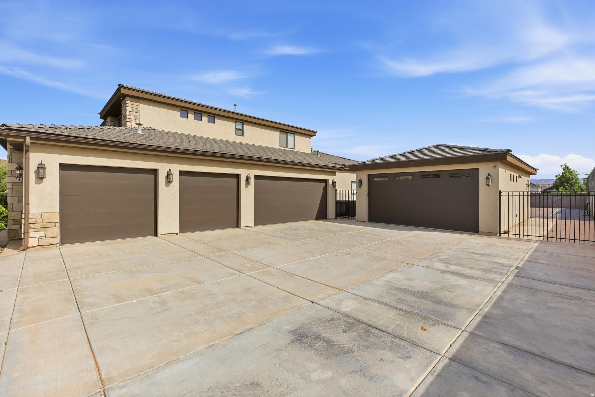 main property photo 64