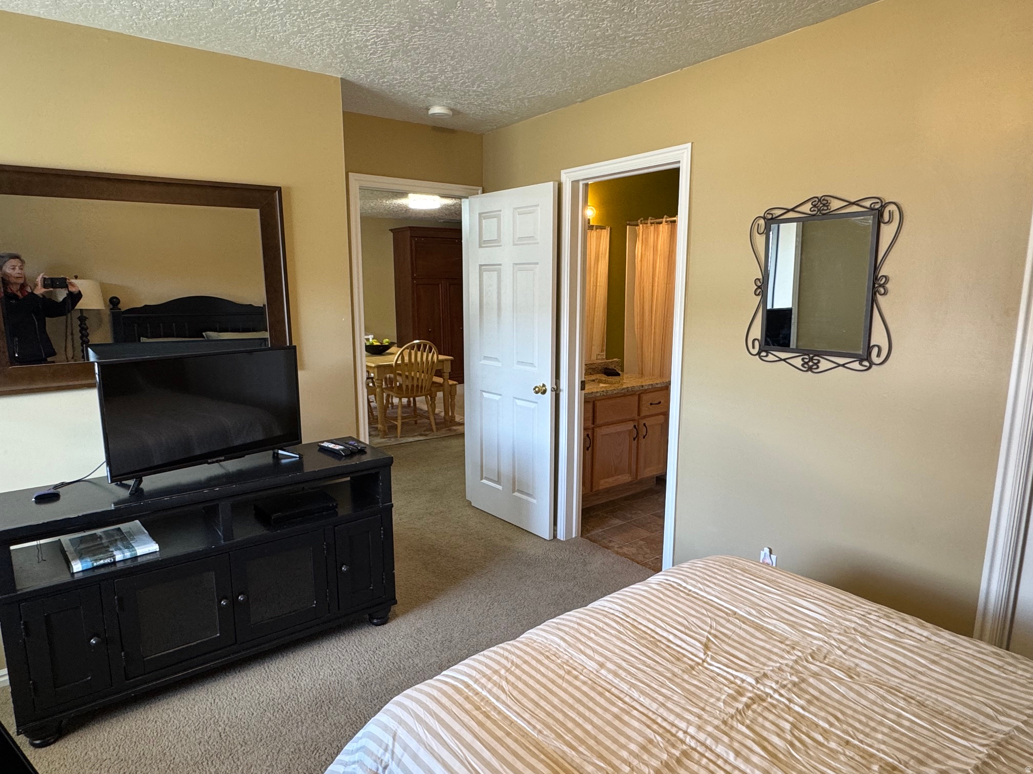 main property photo 17