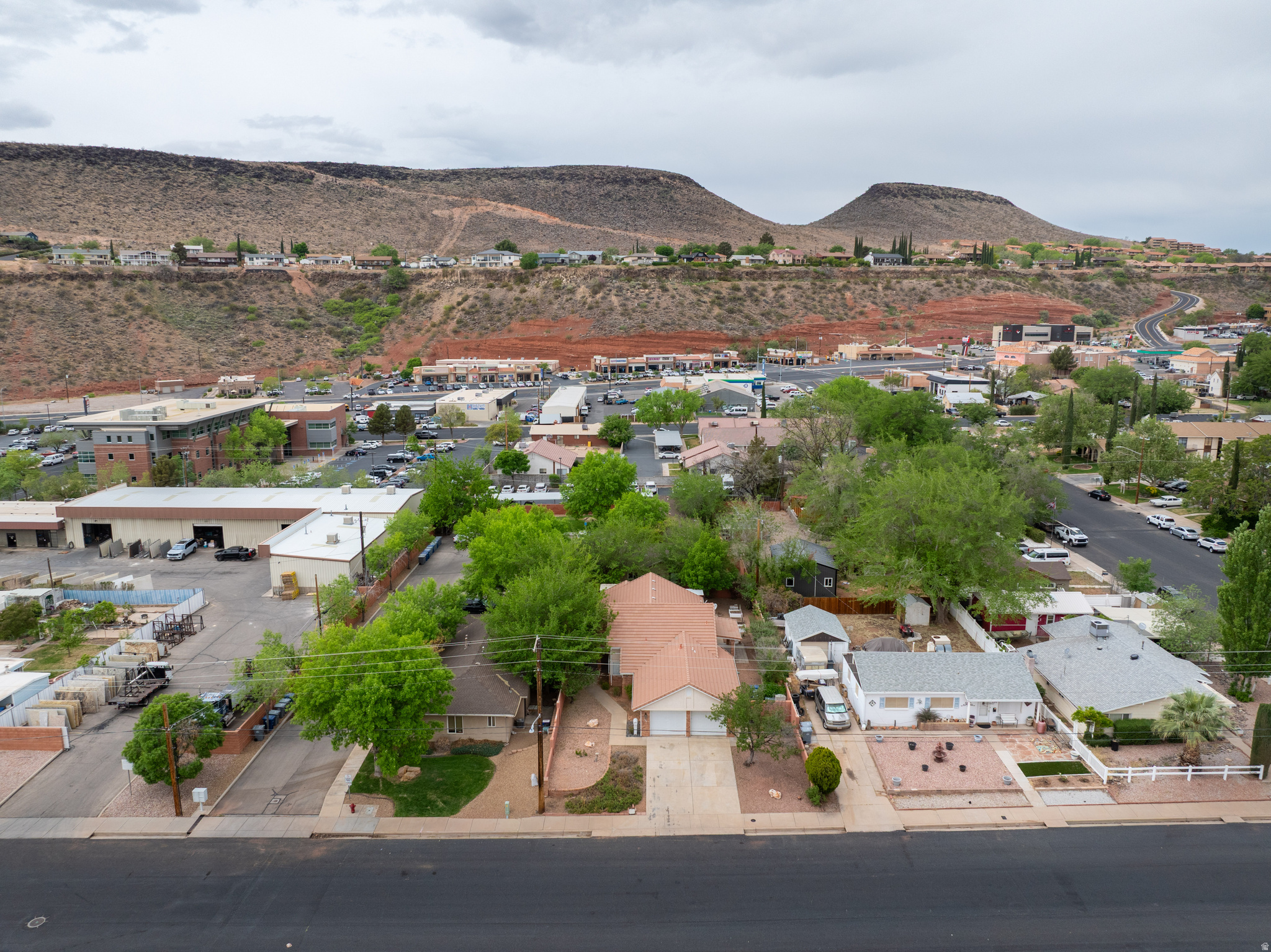 main property photo 33