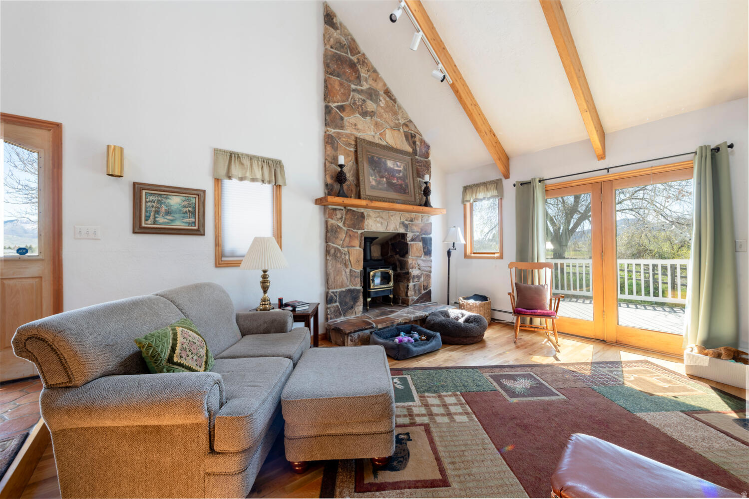 main property photo 9