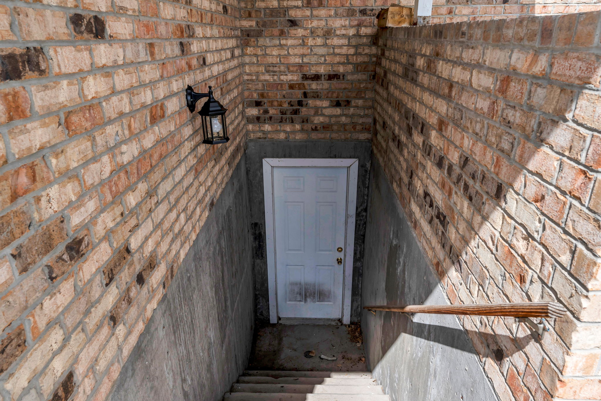 main property photo 42