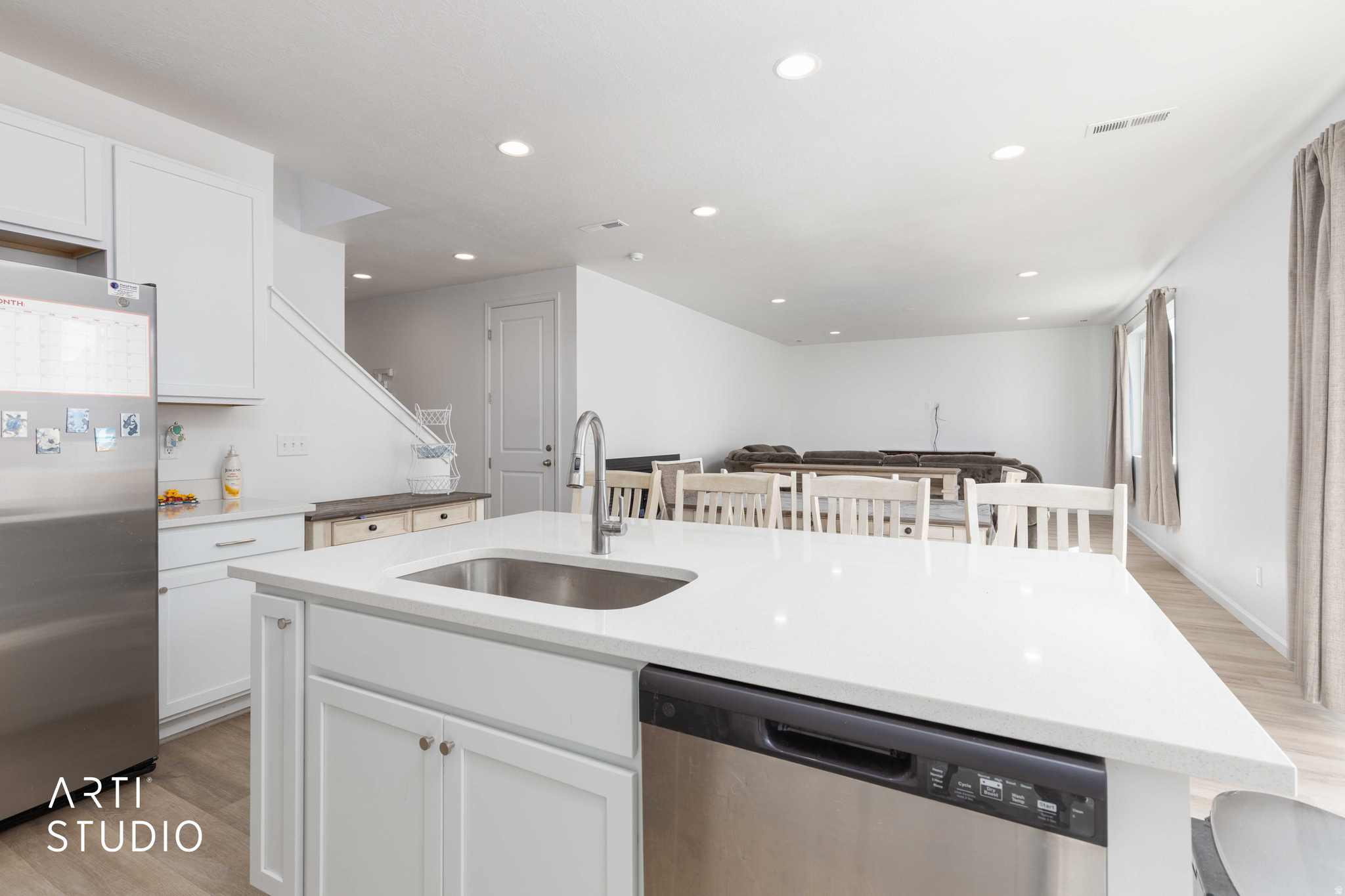 main property photo 16