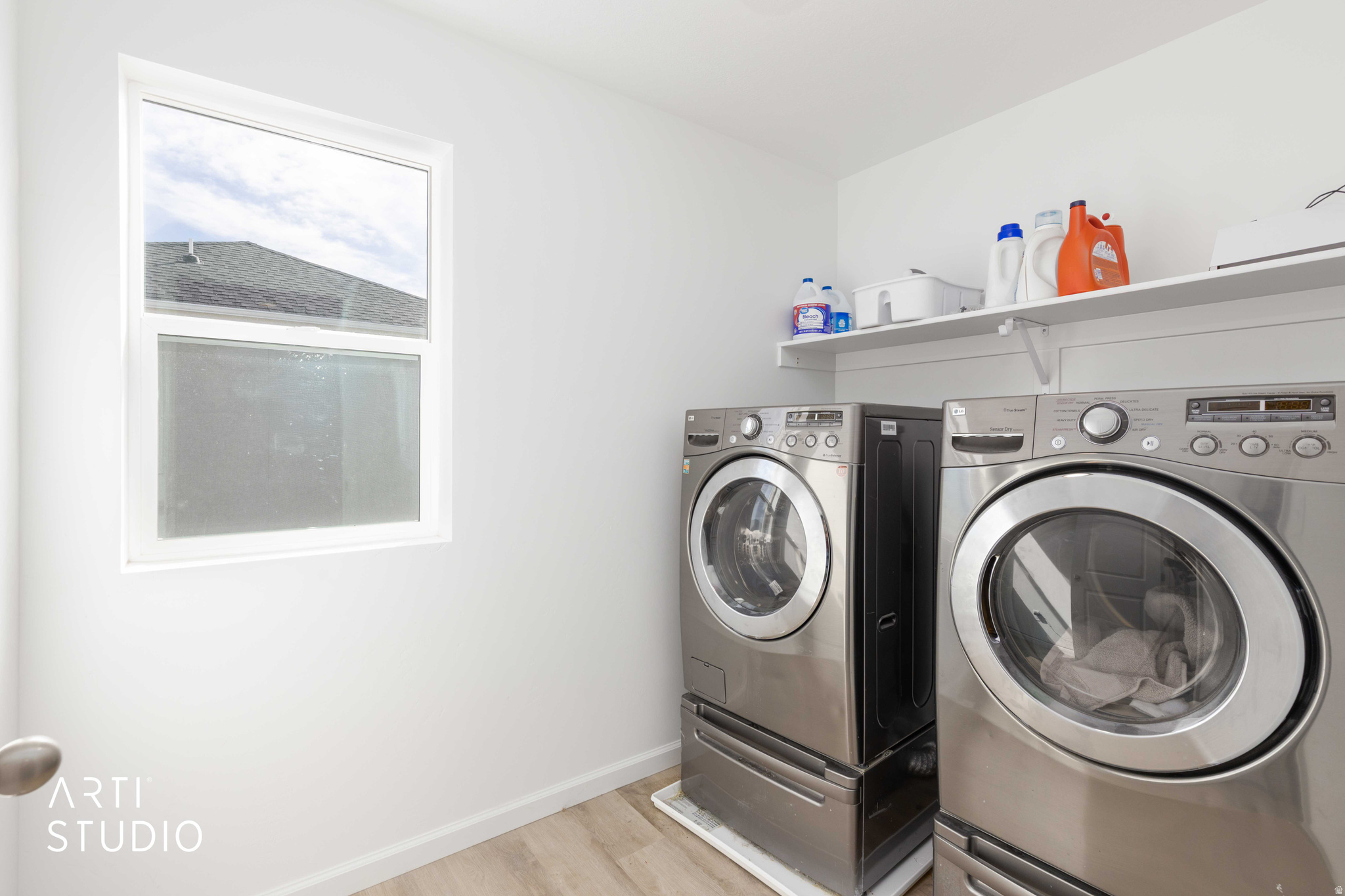 main property photo 31