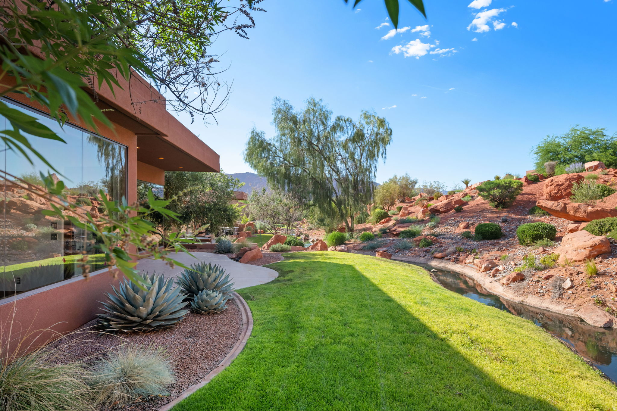 main property photo 29