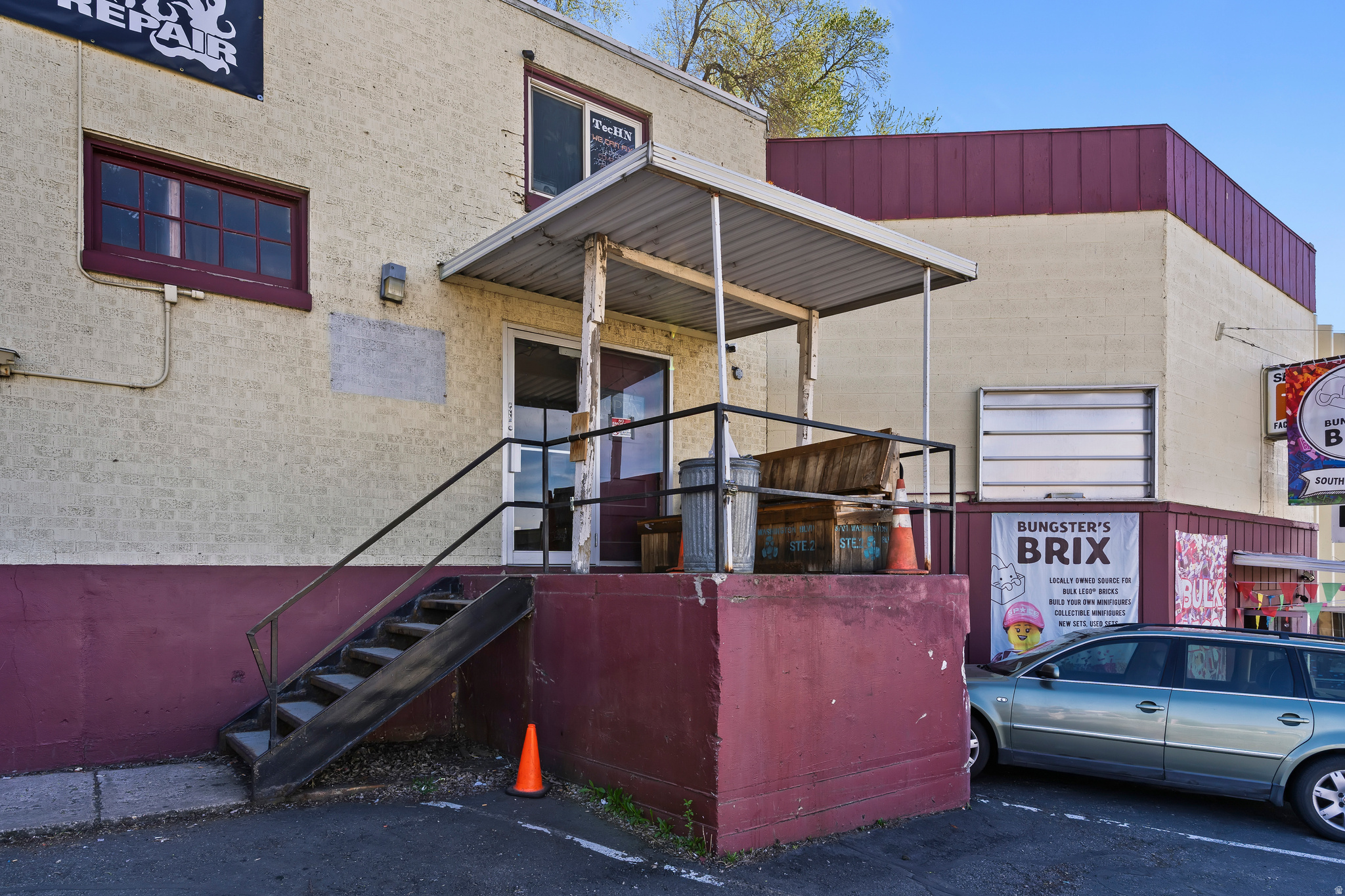 main property photo 16