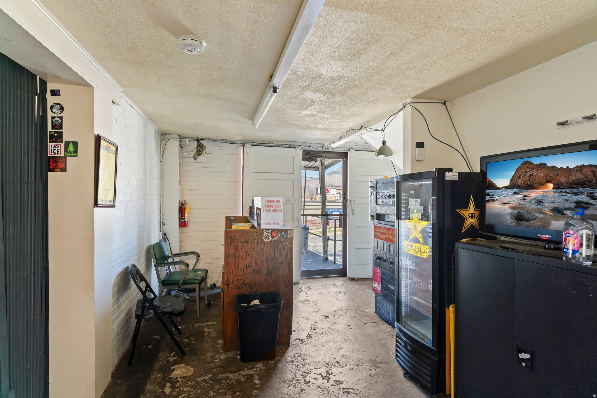 main property photo 17