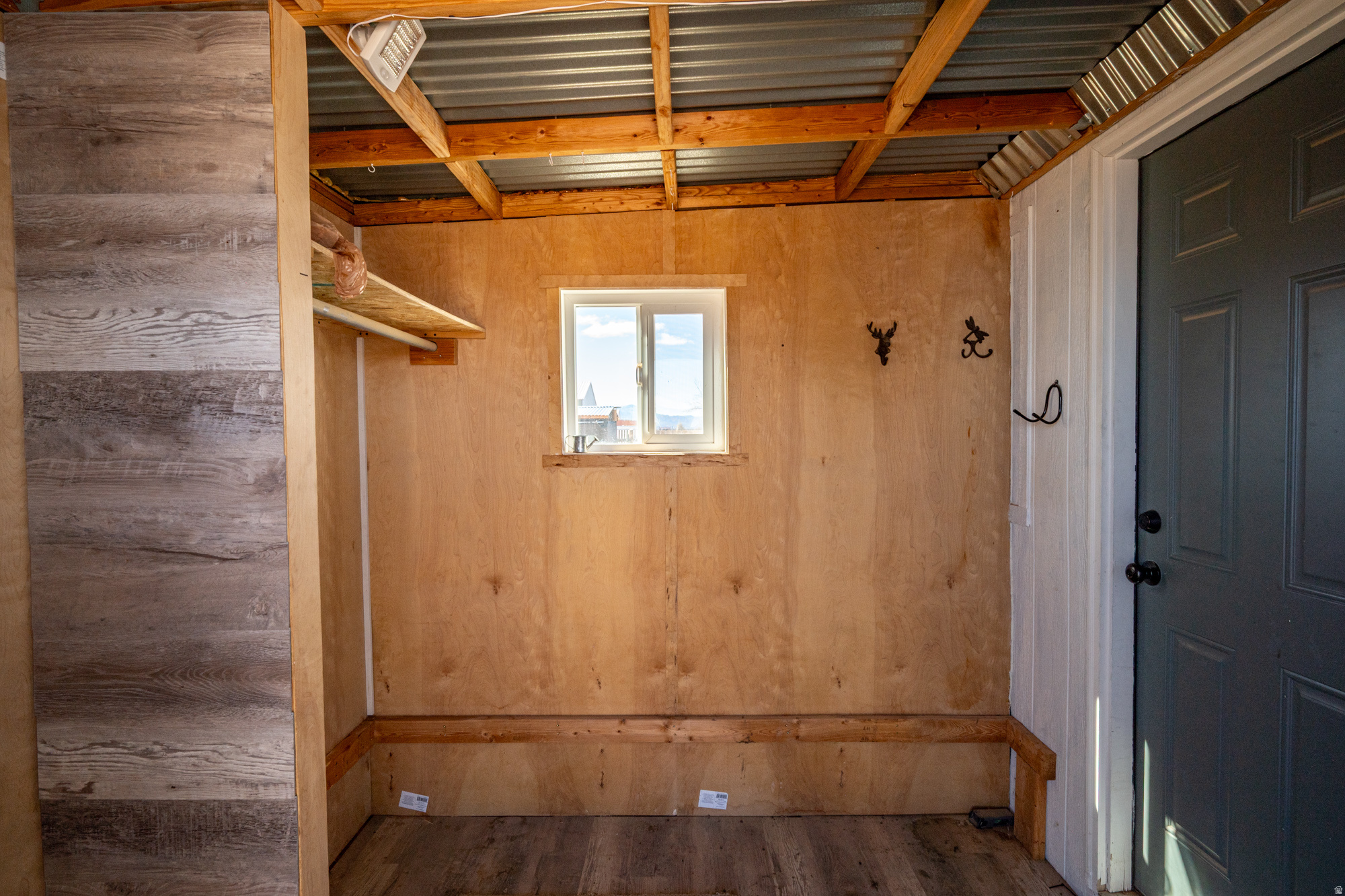 main property photo 28