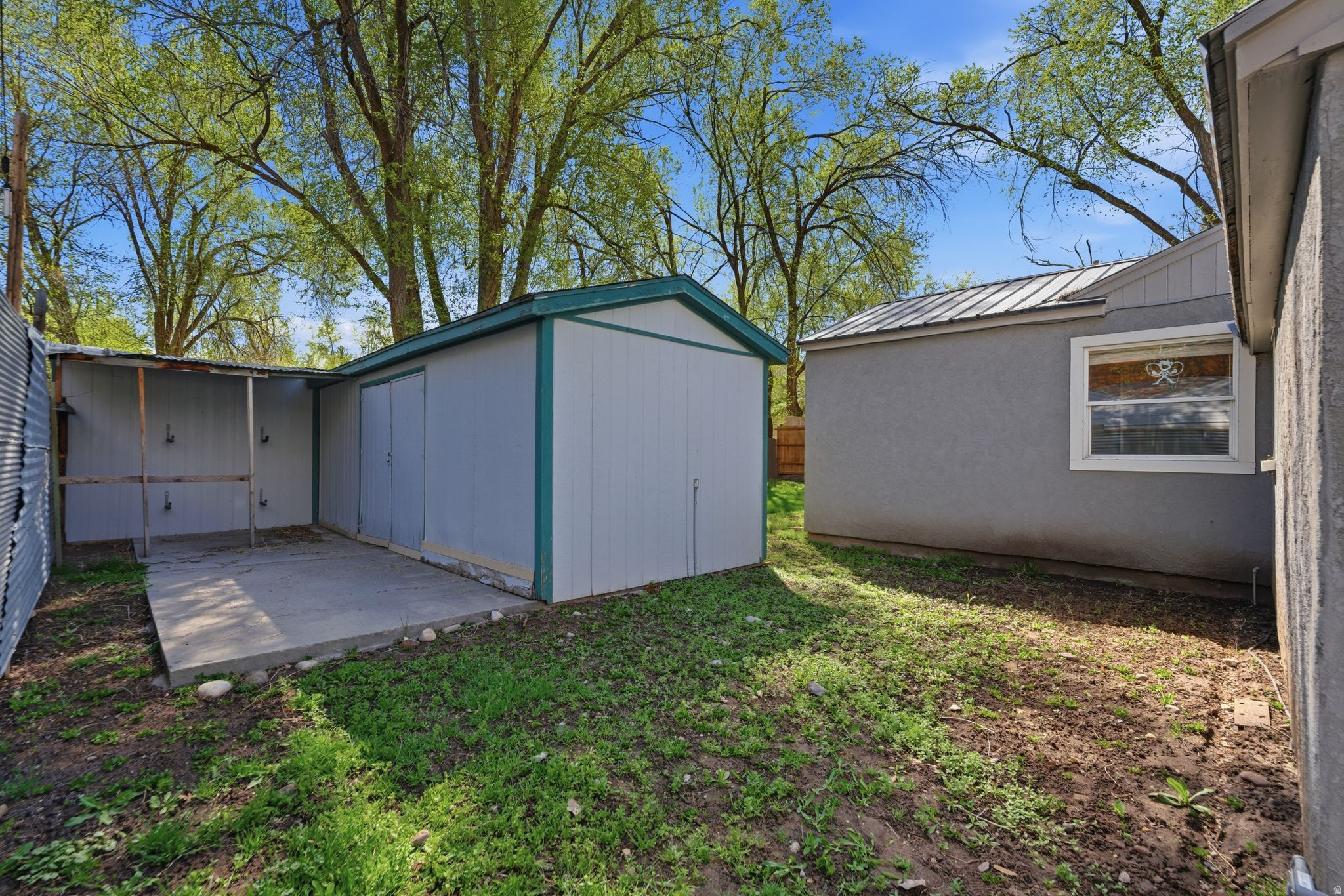 main property photo 23