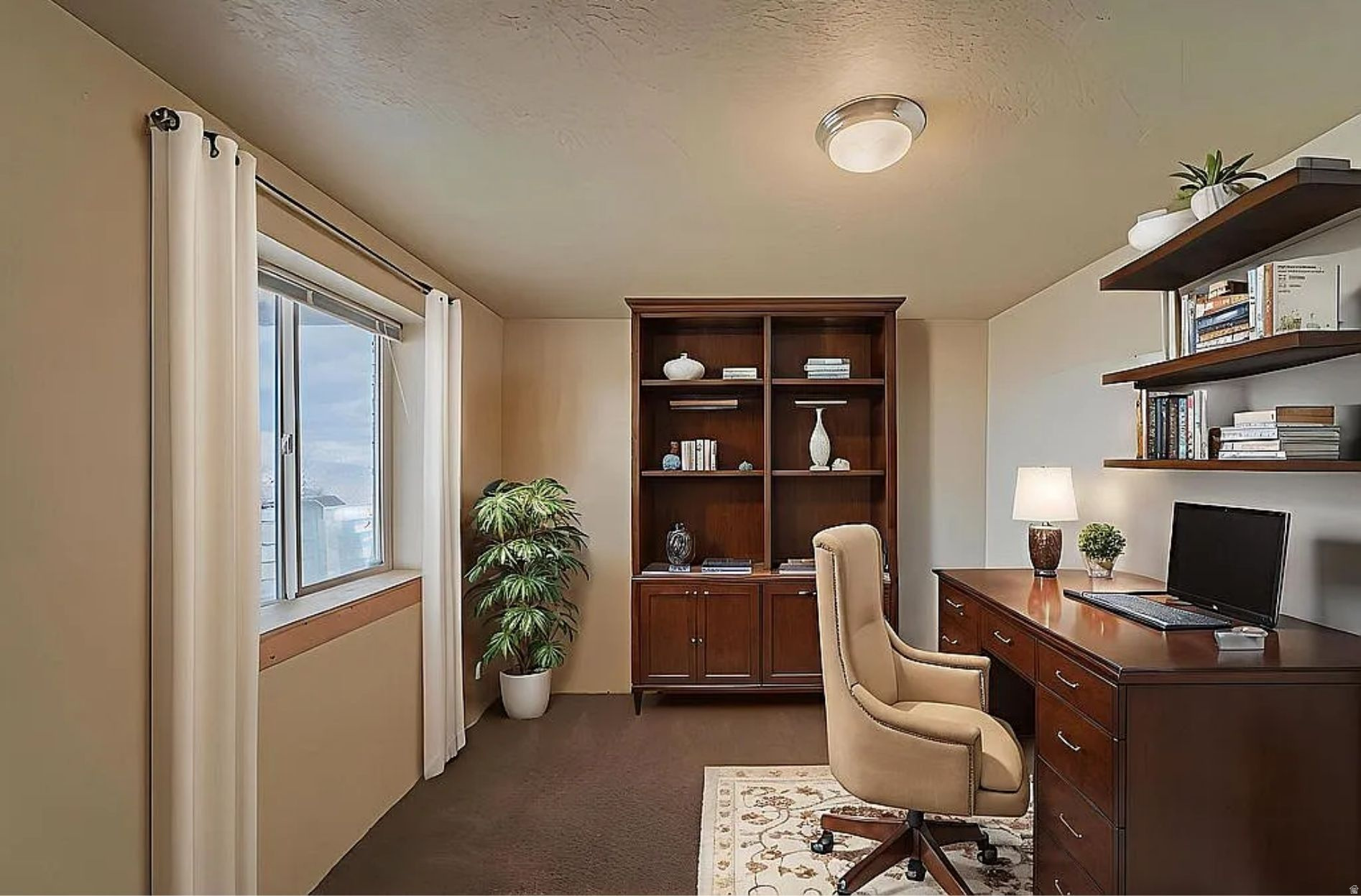 main property photo 30