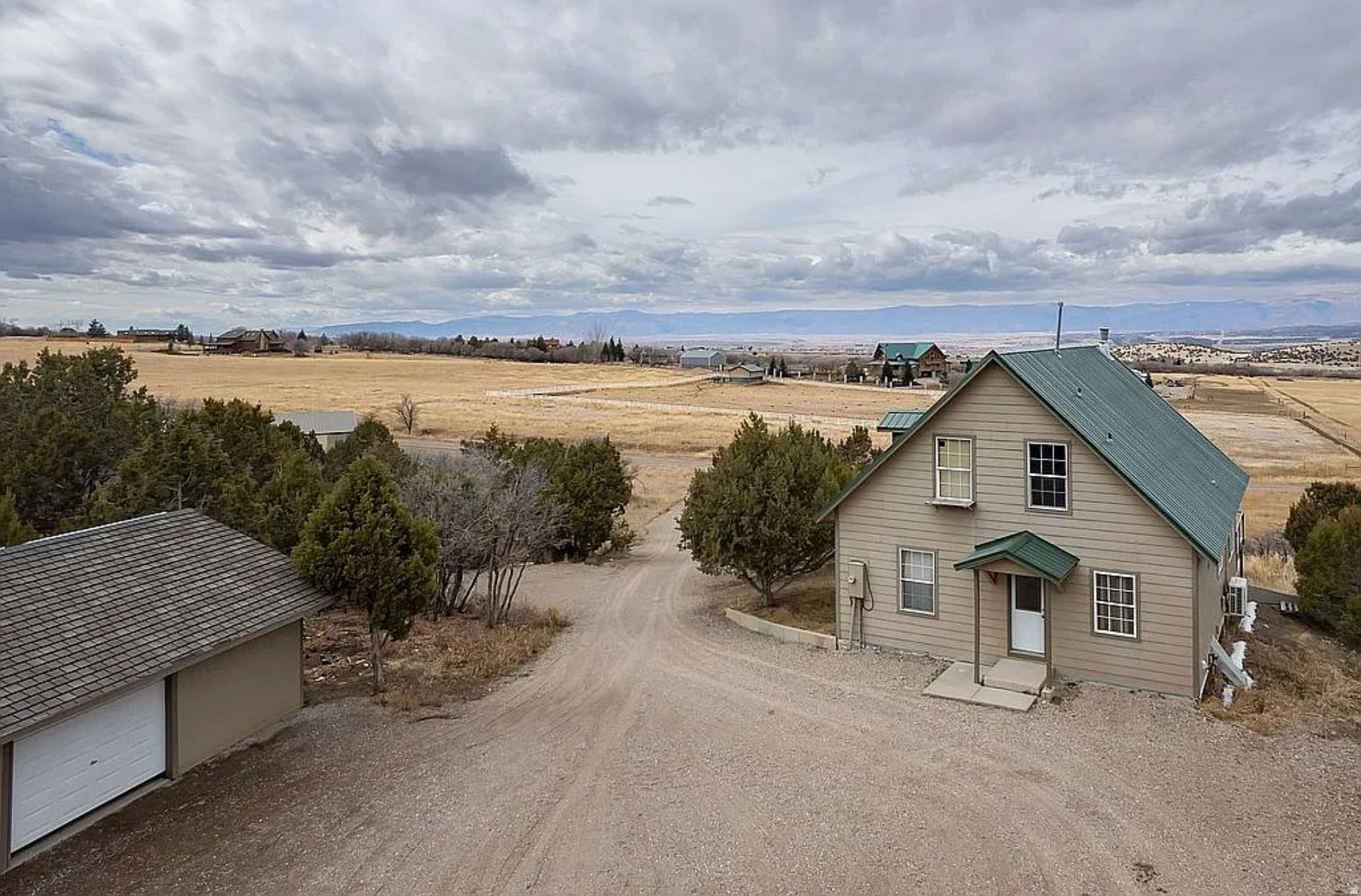 main property photo 45
