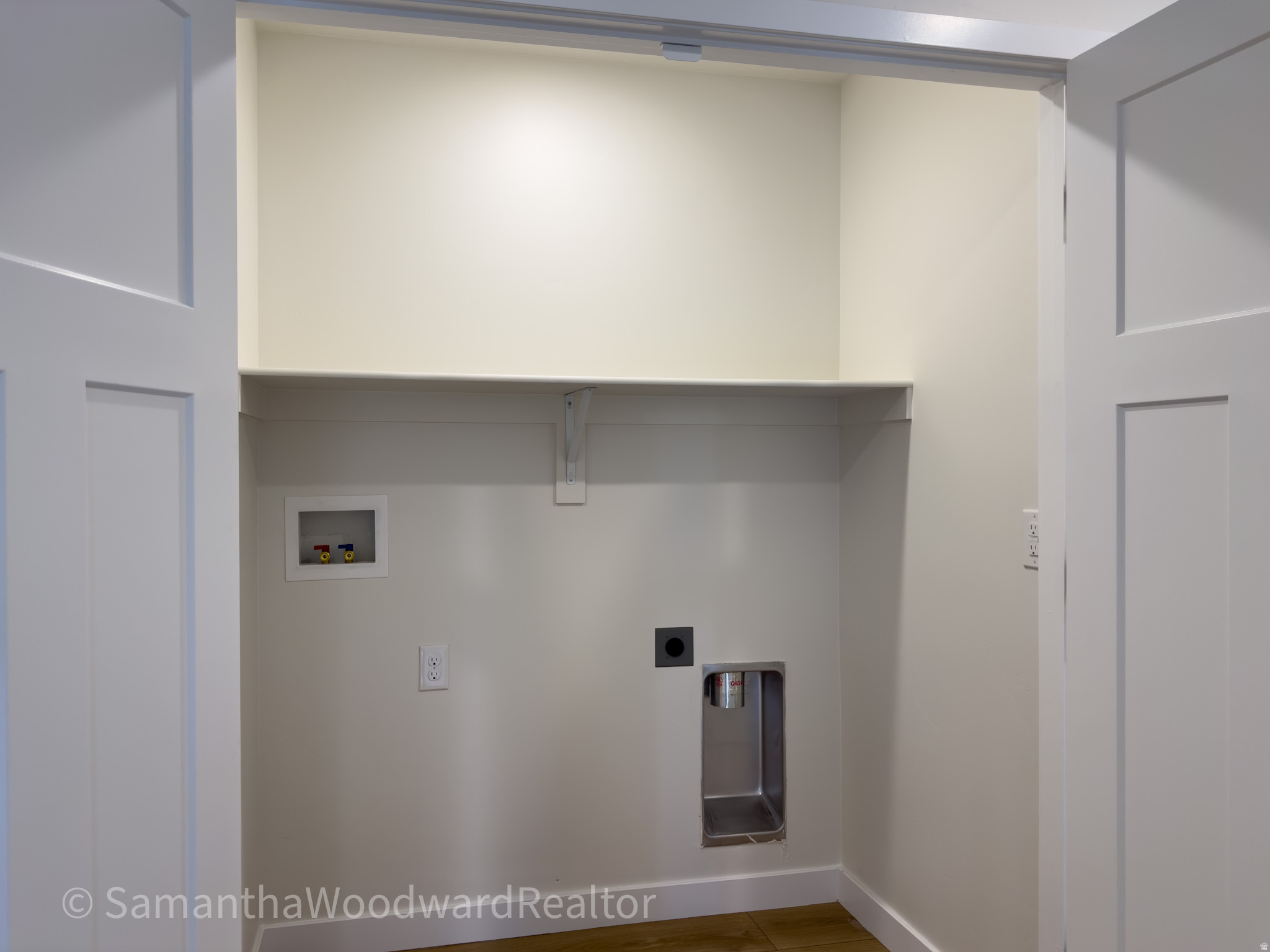 main property photo 16
