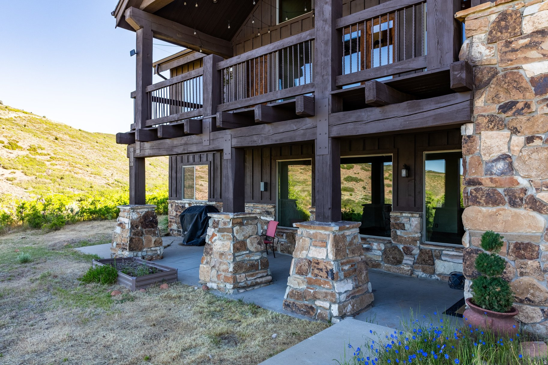 main property photo 44