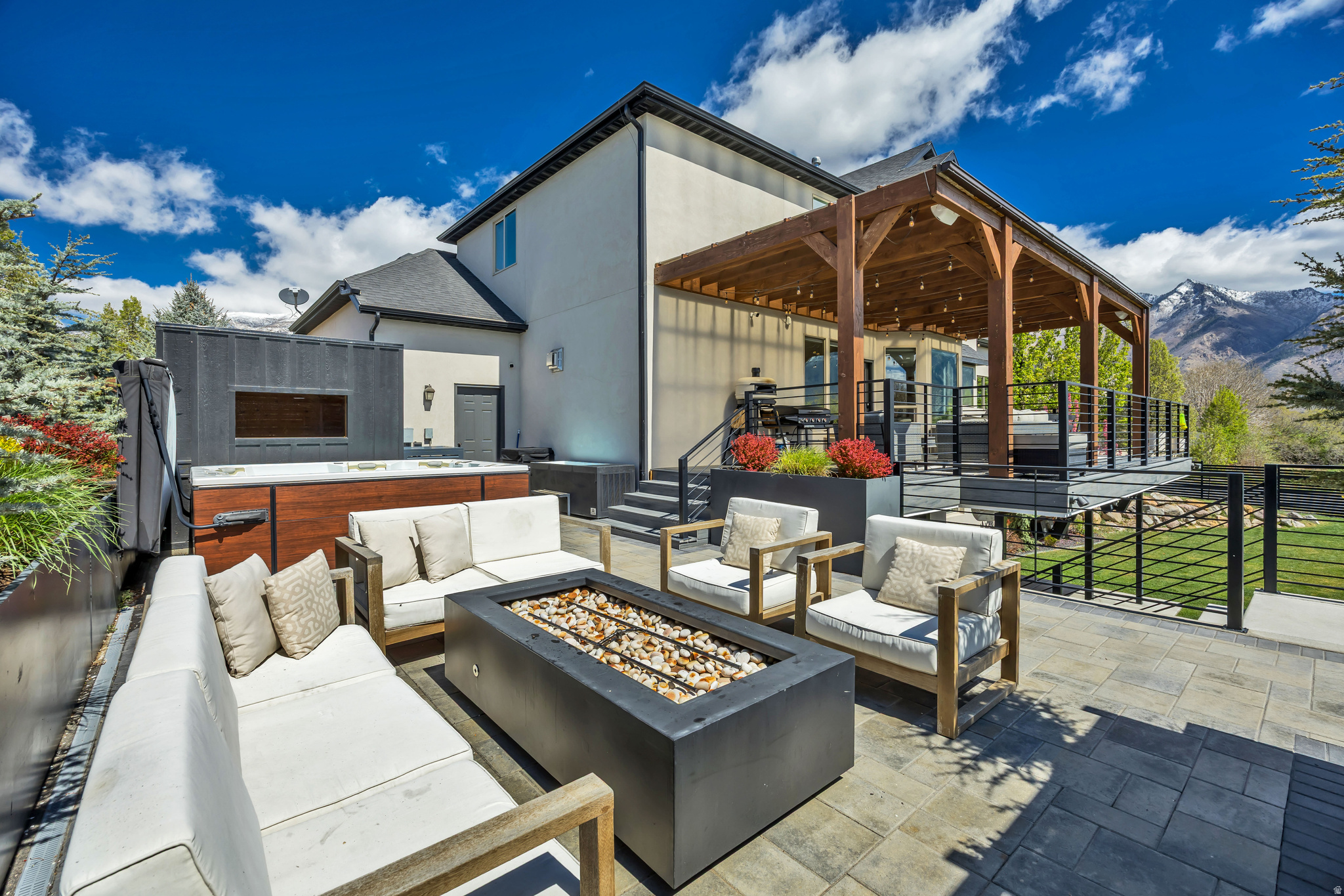 main property photo 44