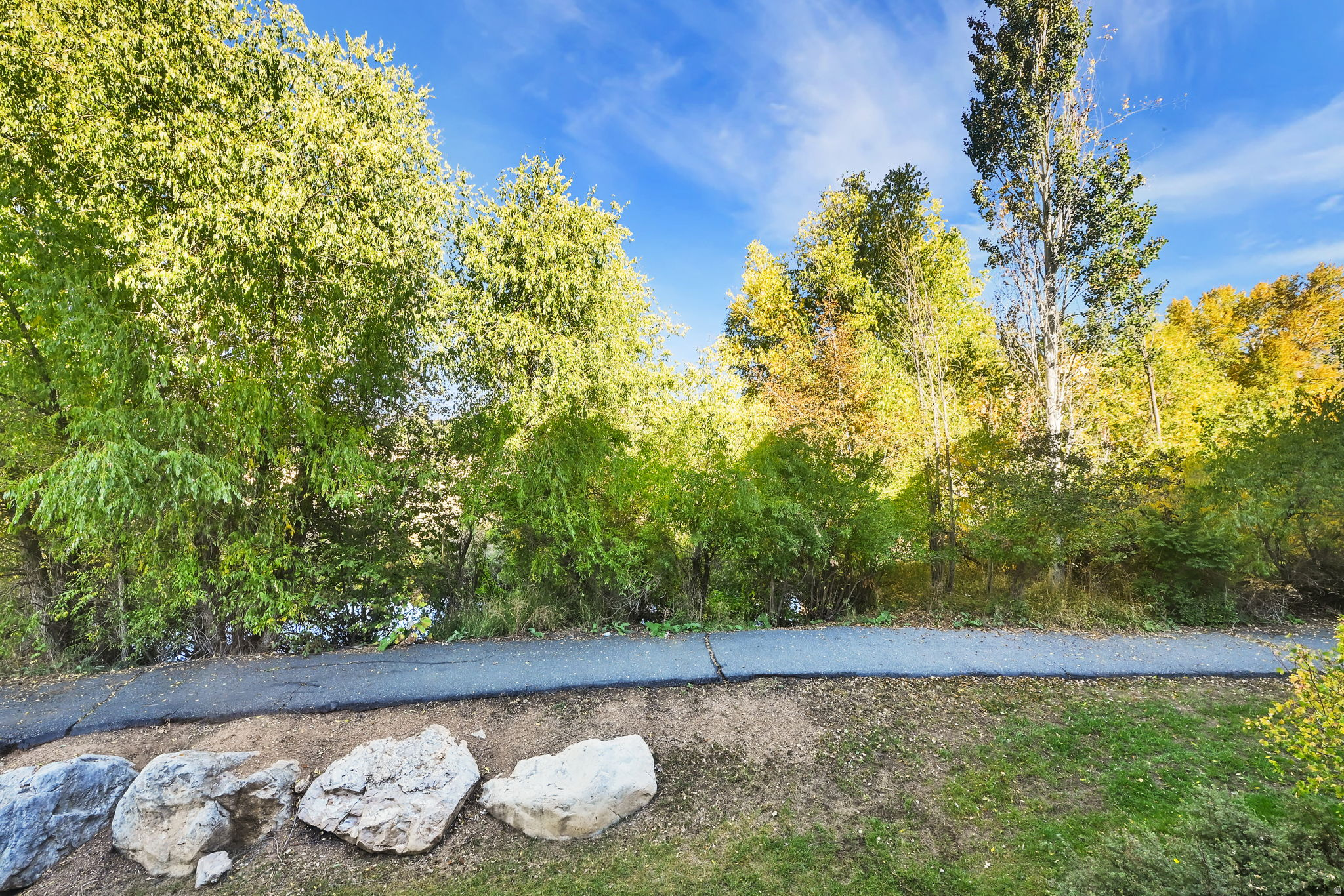main property photo 24