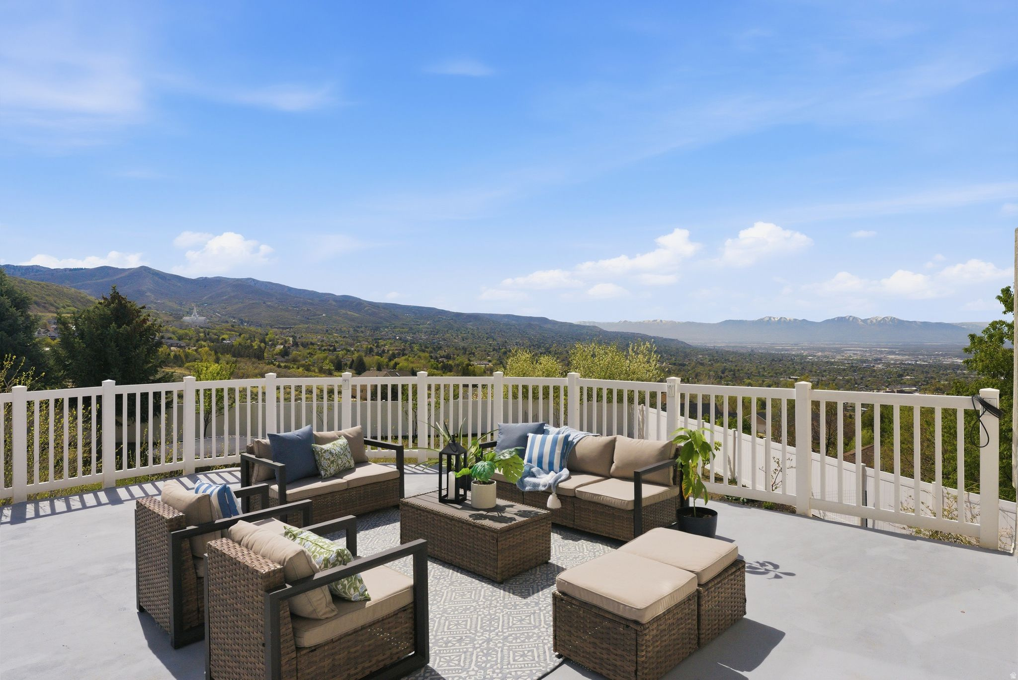 main property photo 64