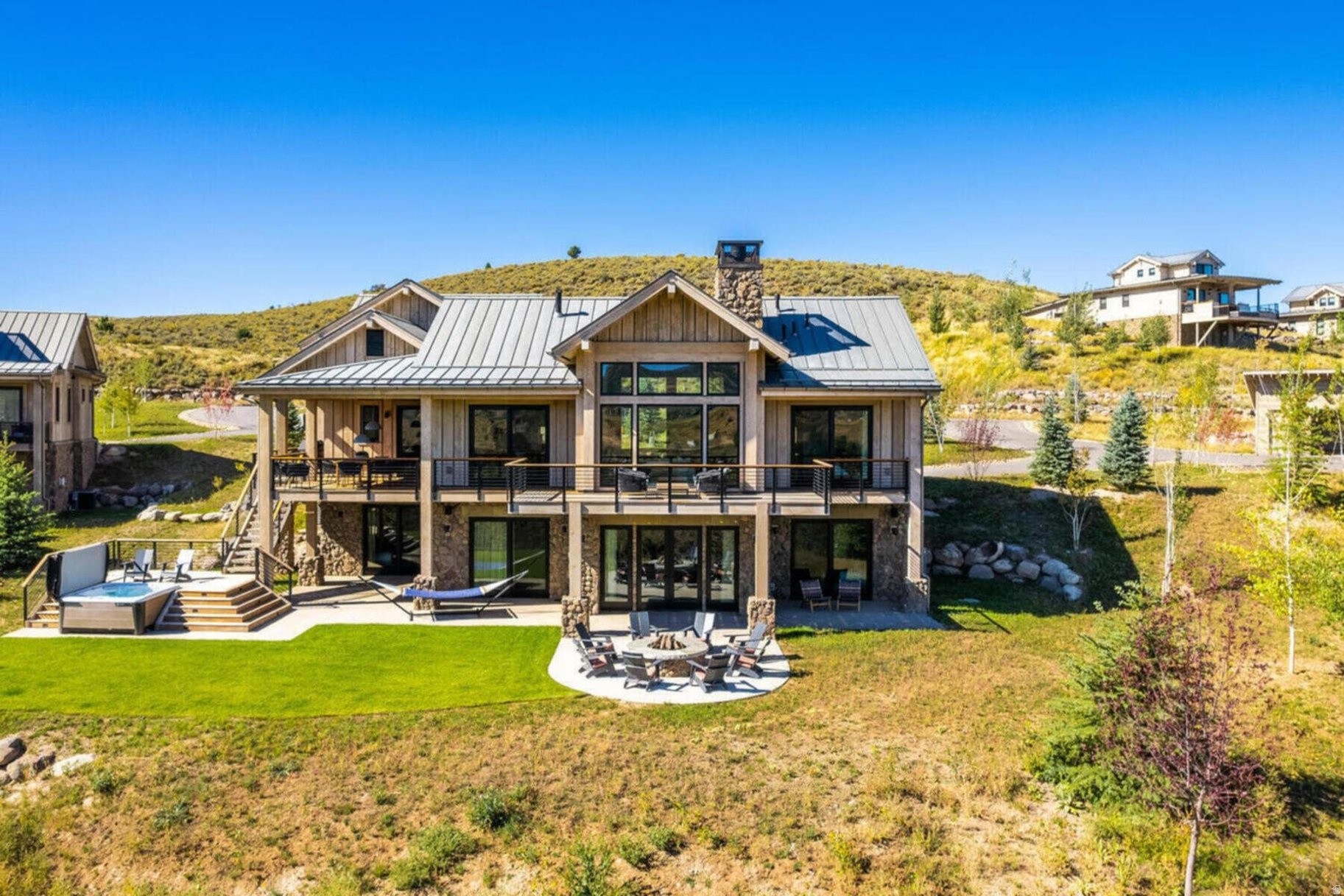 main property photo 0