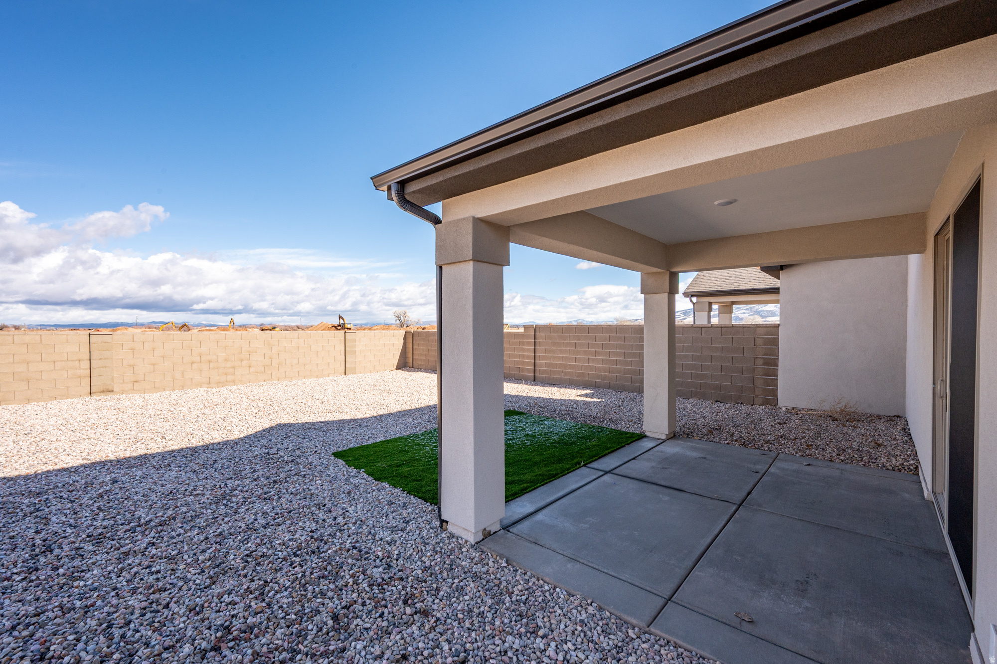 main property photo 51