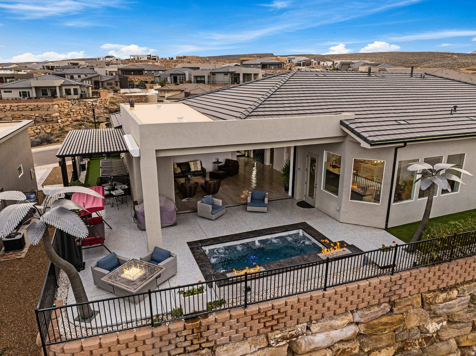 main property photo 15