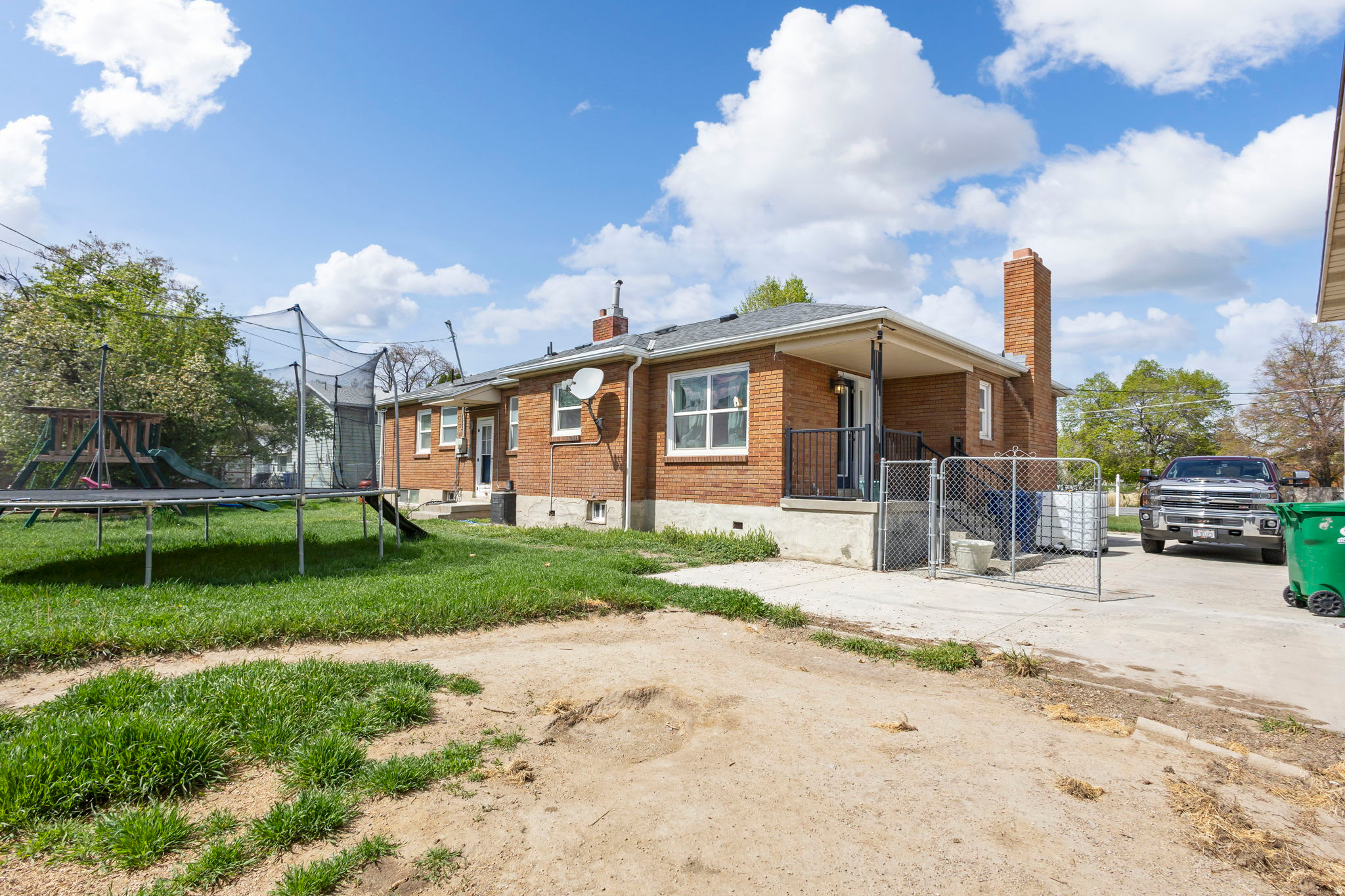 main property photo 32