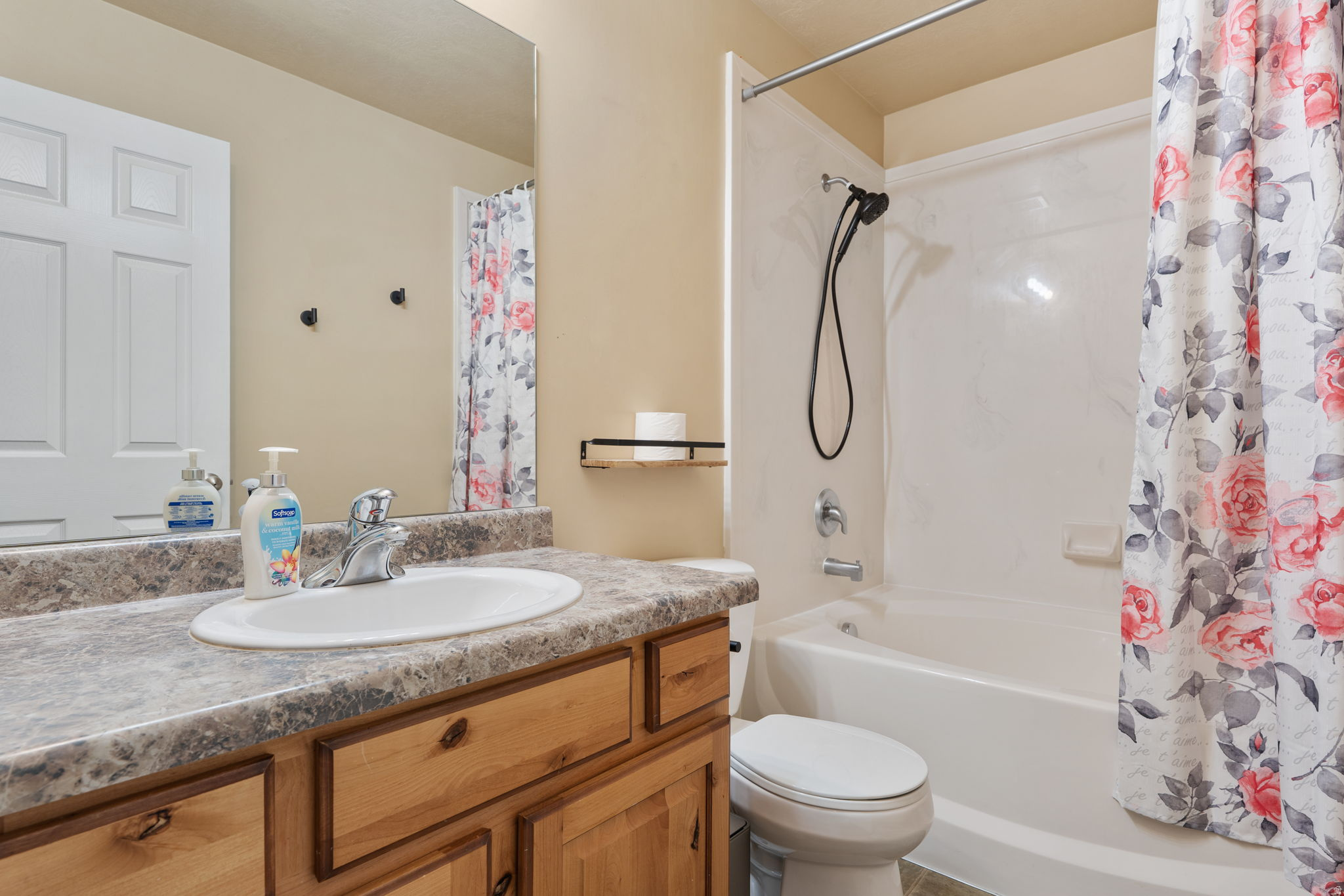 main property photo 26
