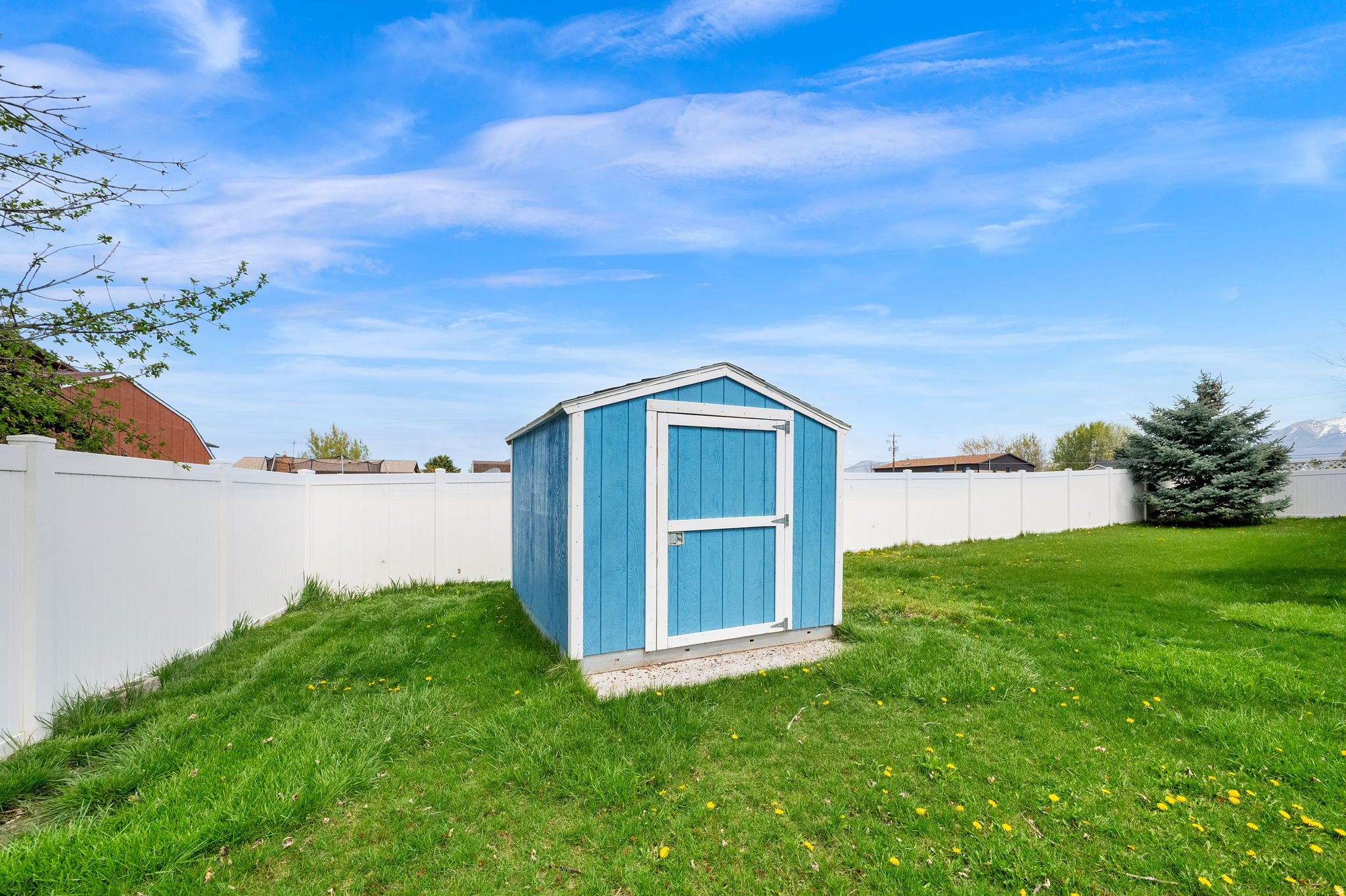main property photo 34