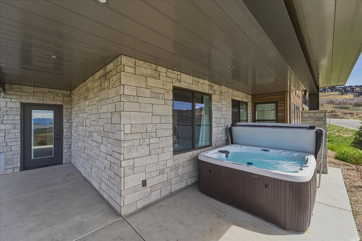 main property photo 78