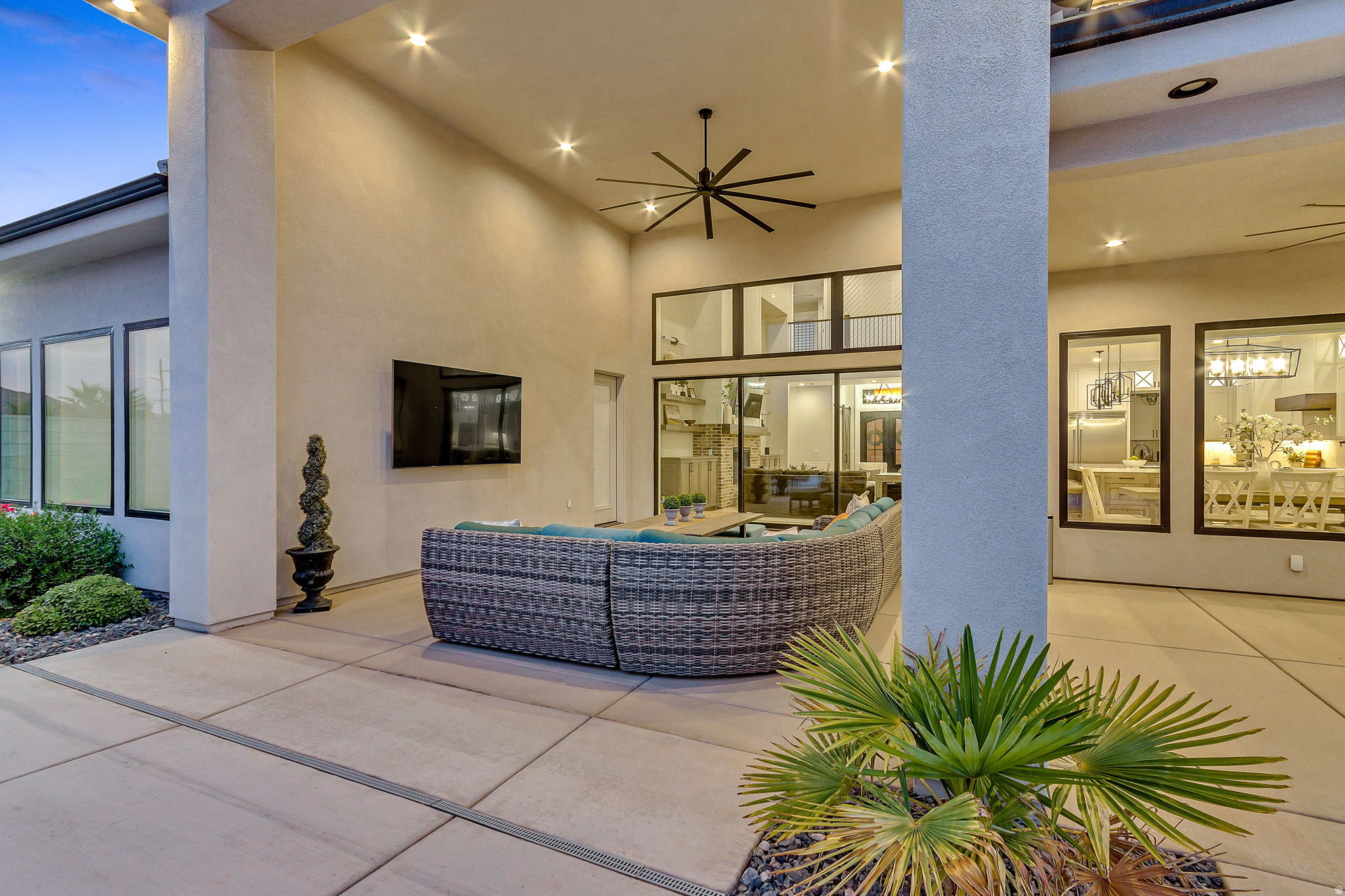 main property photo 59