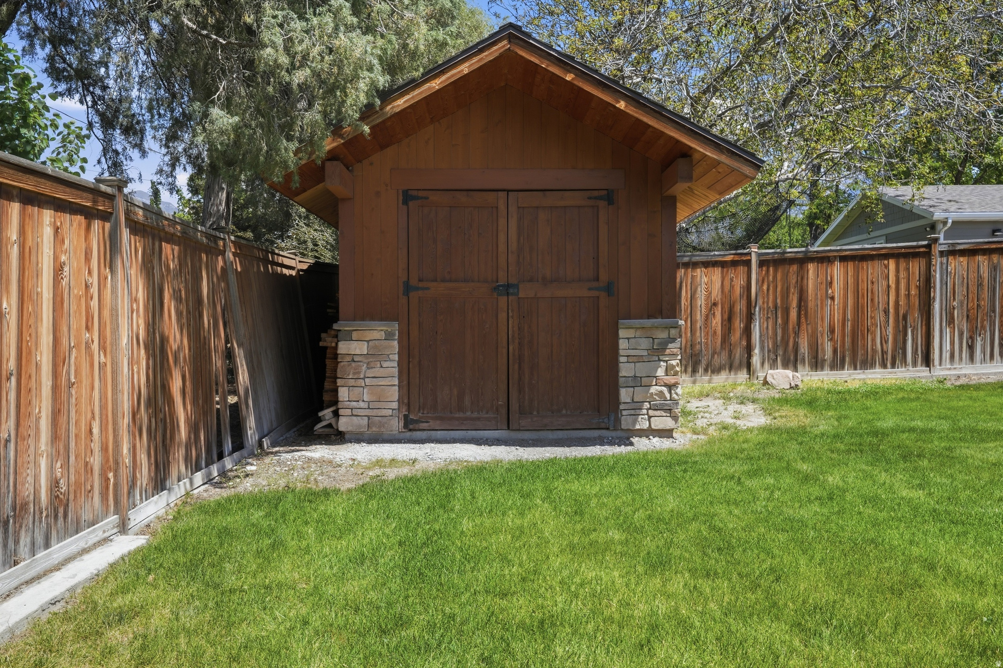 main property photo 43