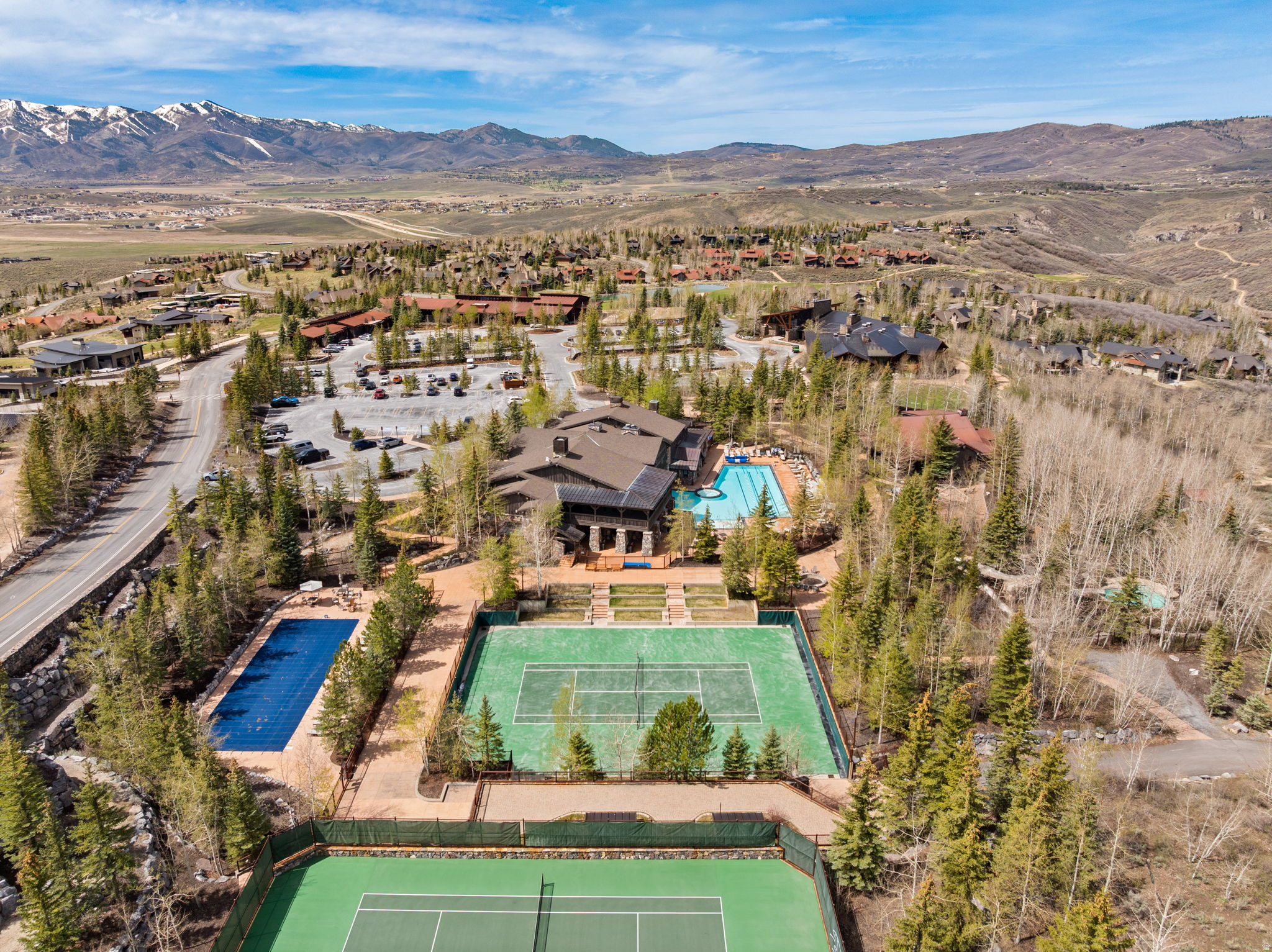 main property photo 28