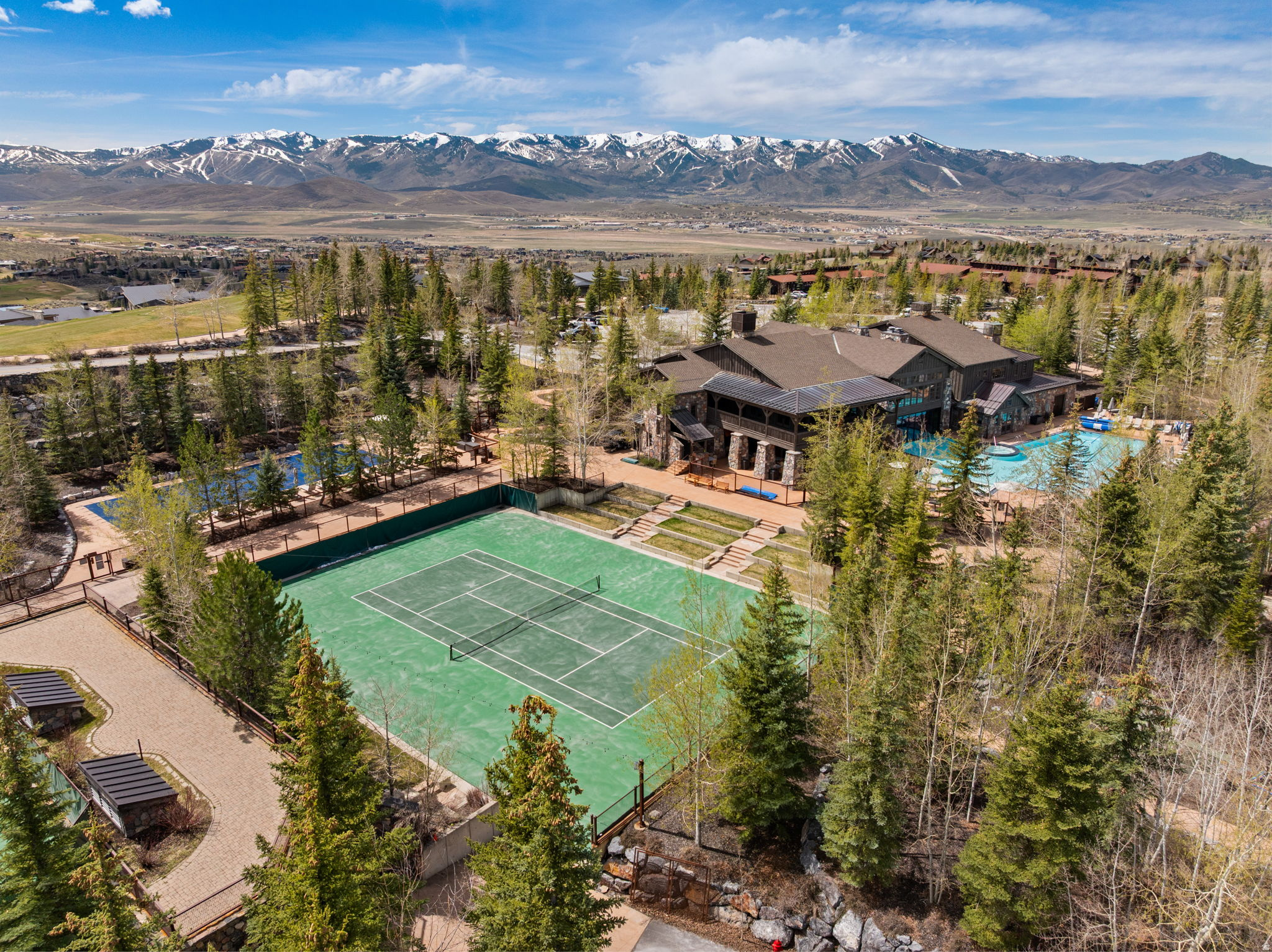 main property photo 31