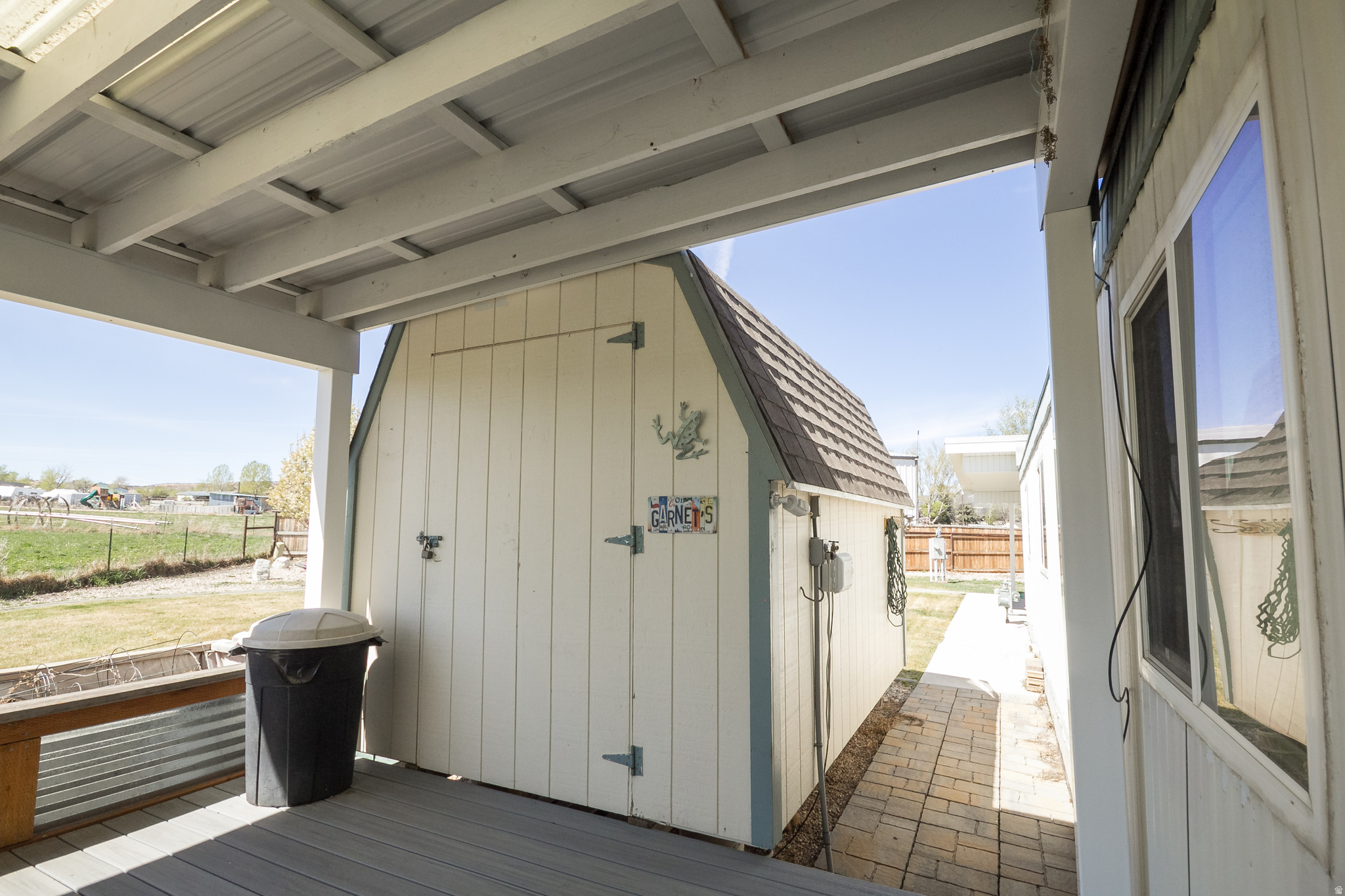 main property photo 16