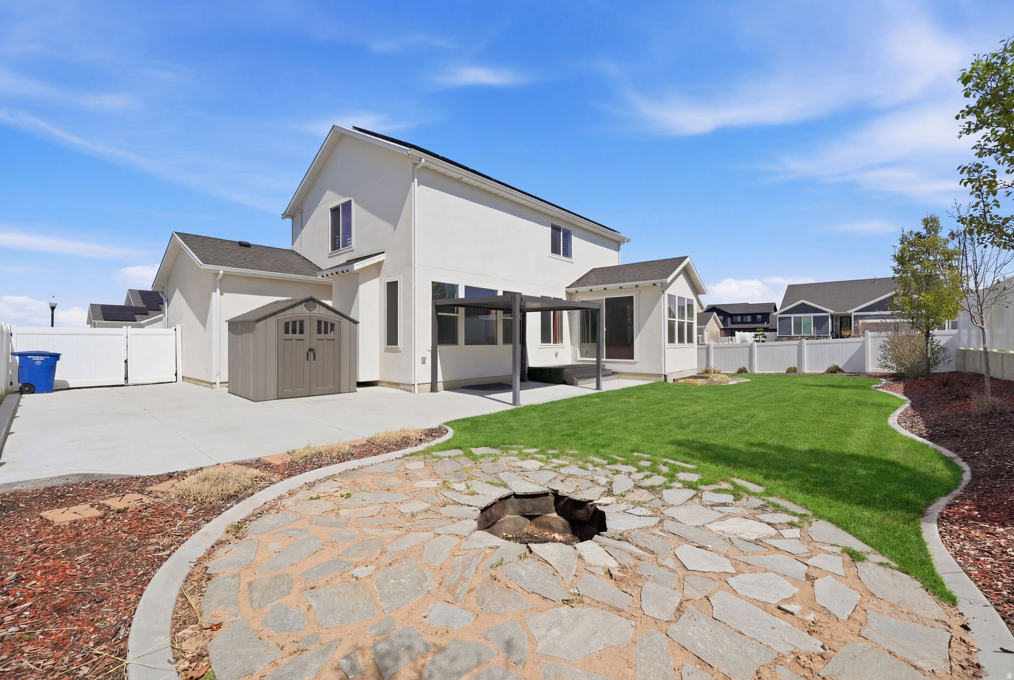 main property photo 30