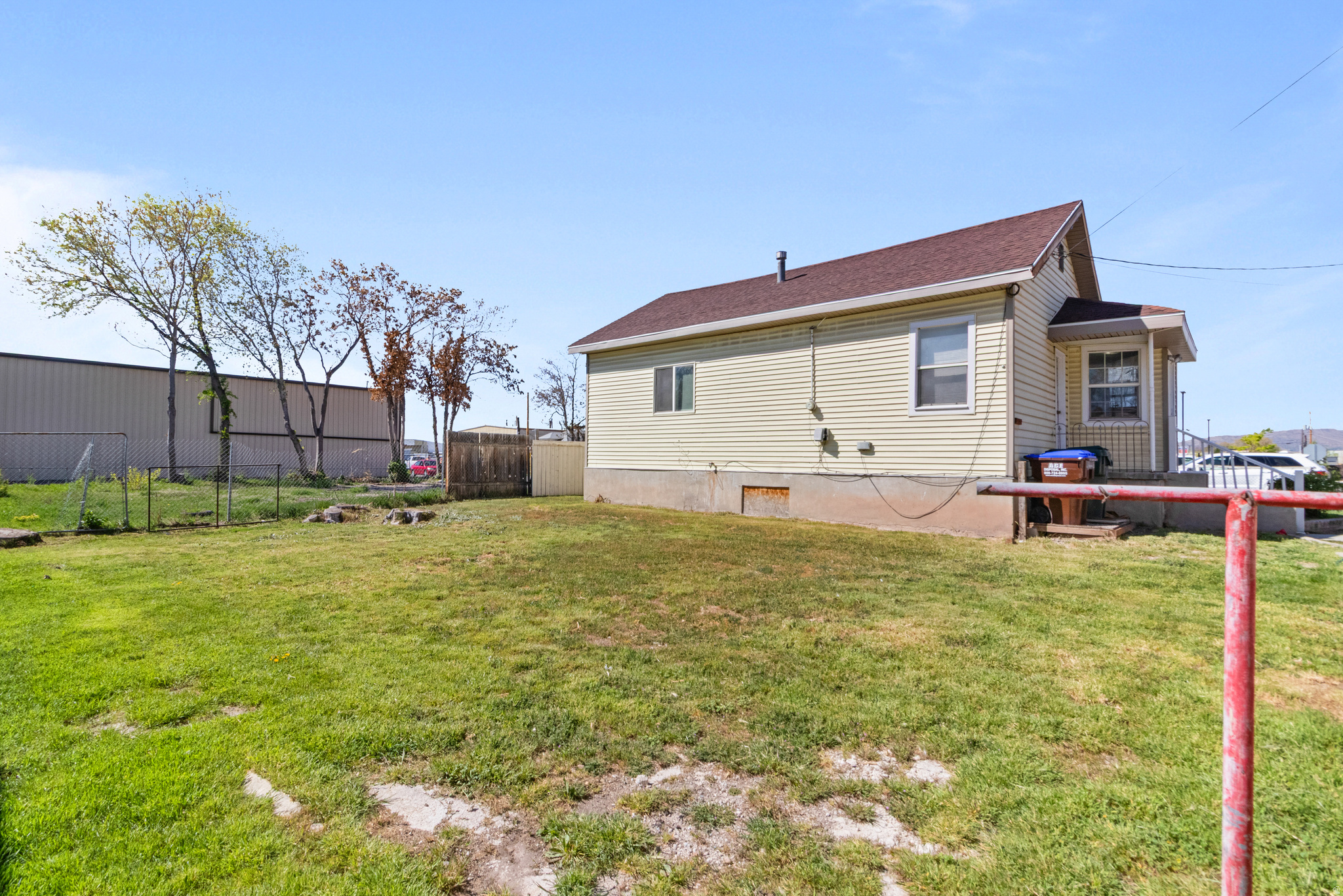main property photo 7