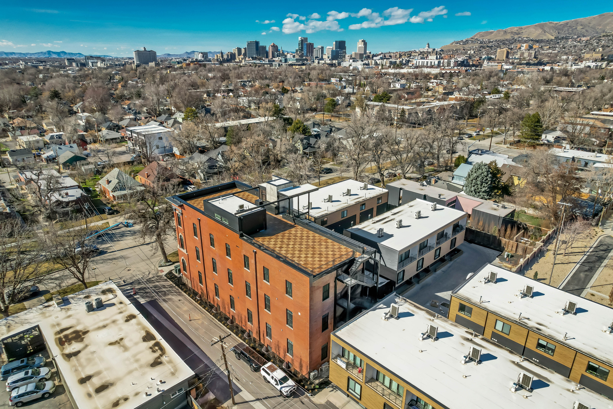 main property photo 14