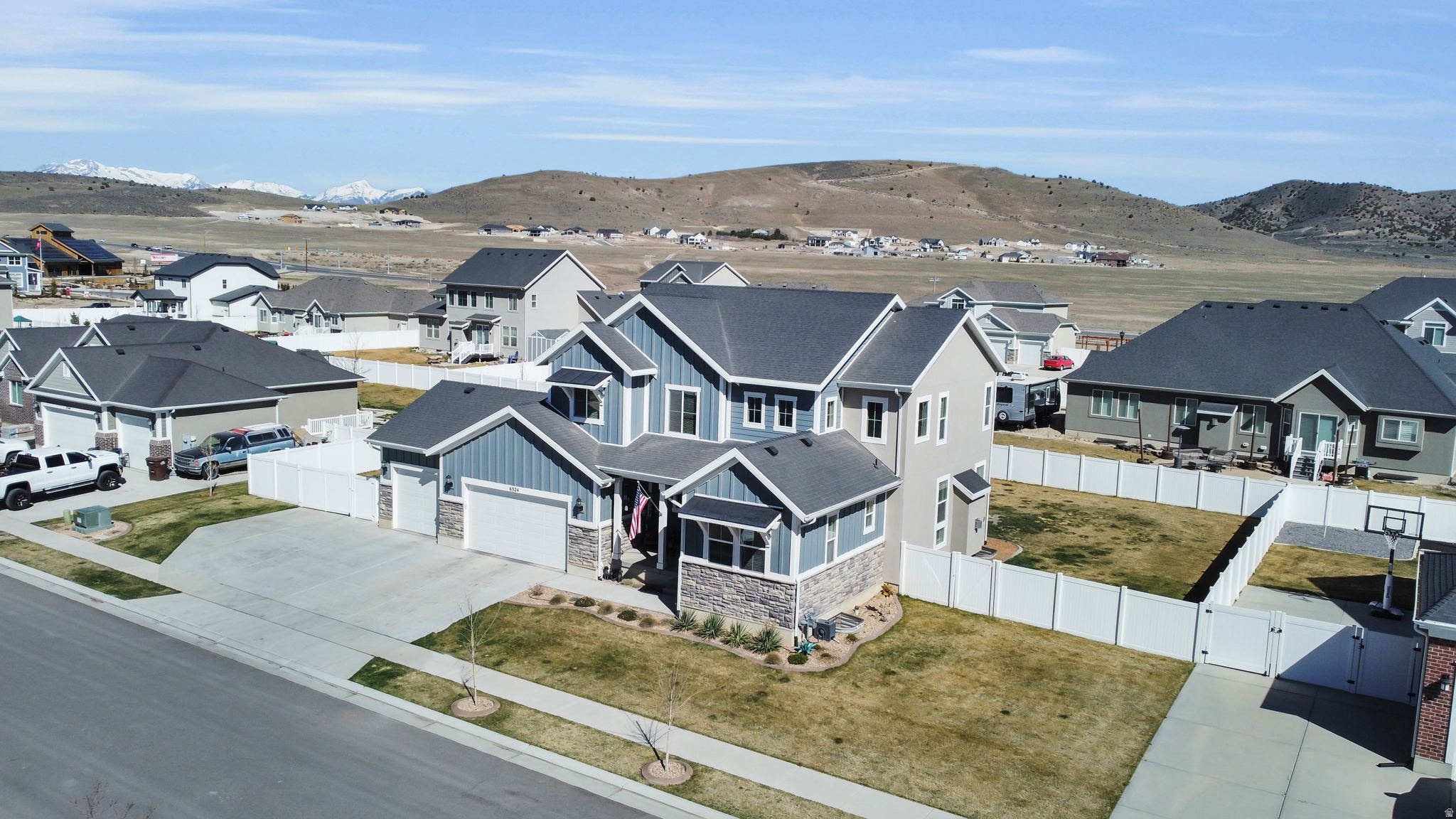 main property photo 58