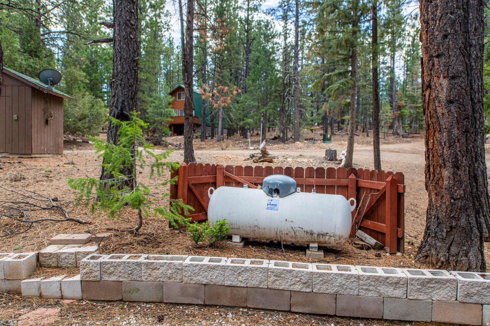 main property photo 14