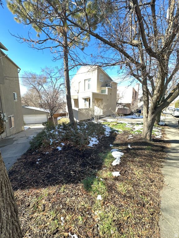 main property photo 51