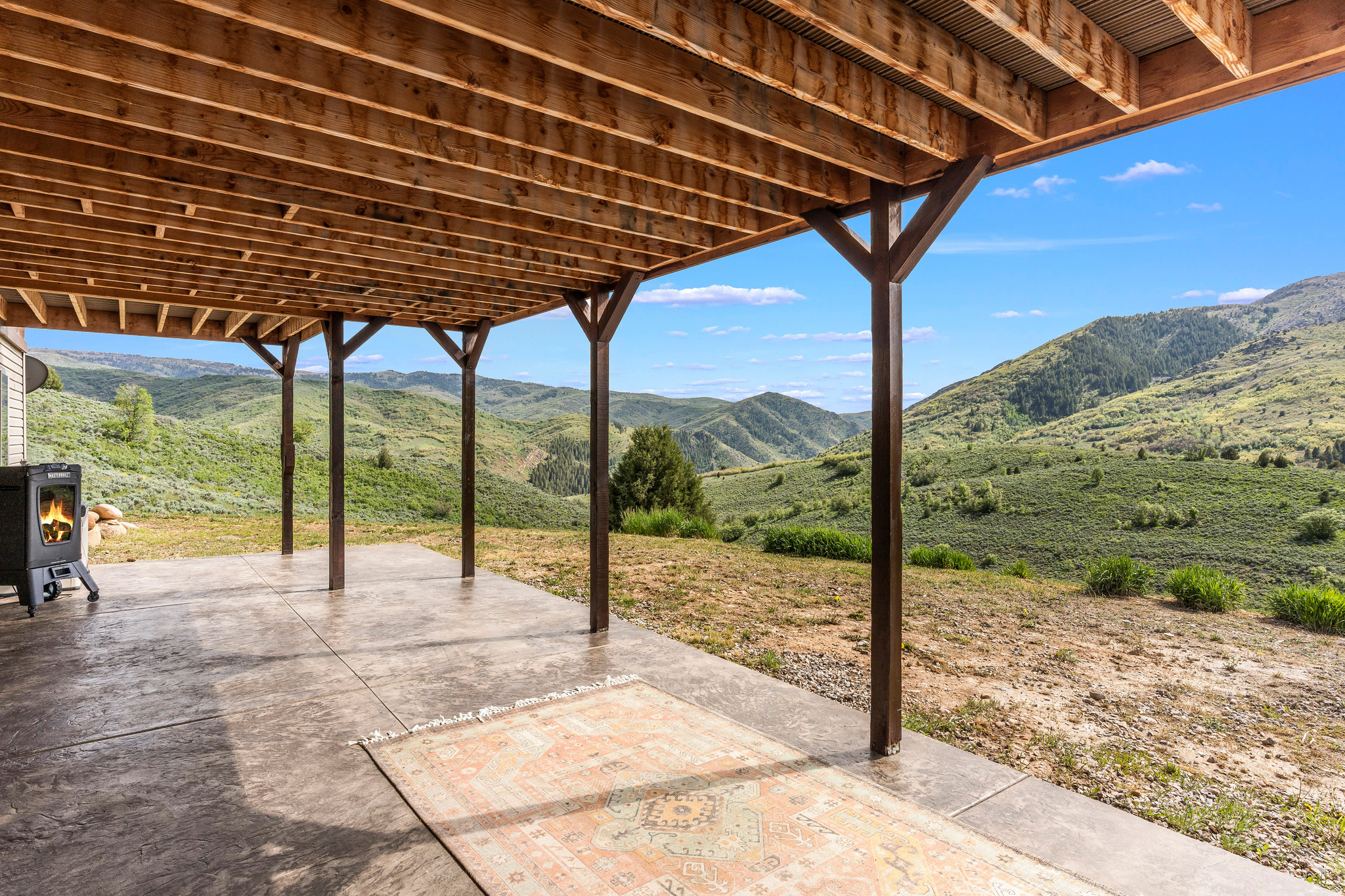 main property photo 33