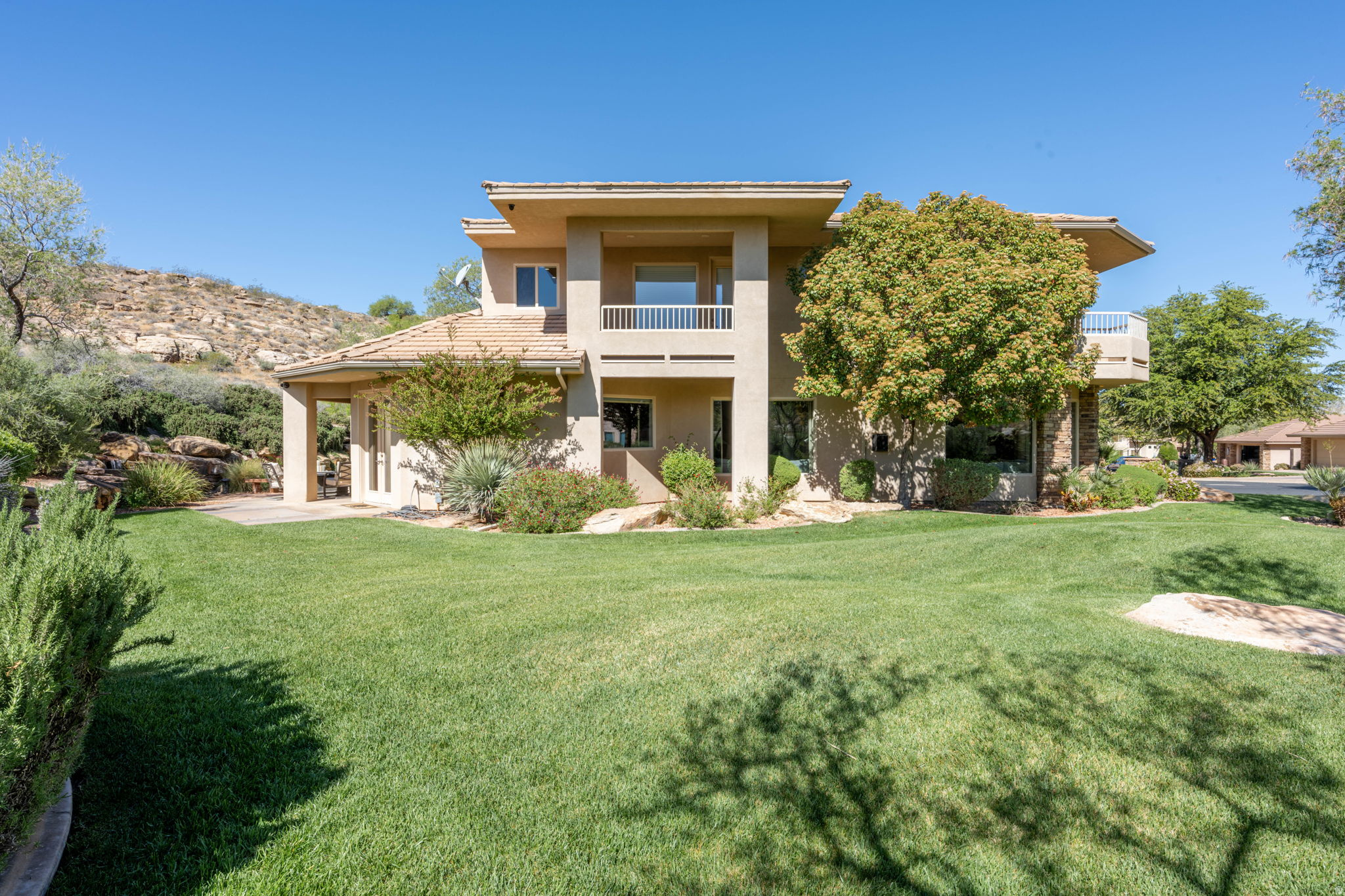 main property photo 32