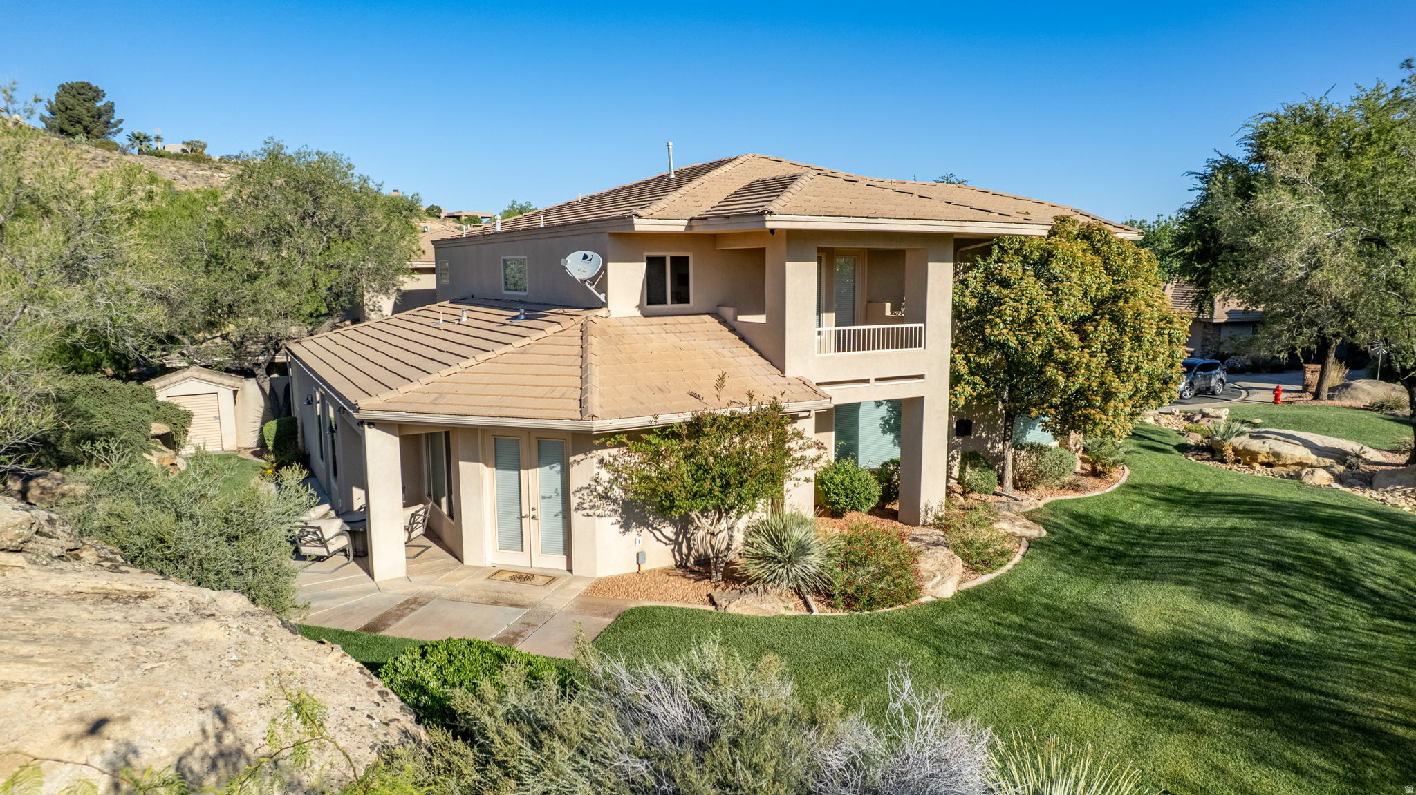 main property photo 34