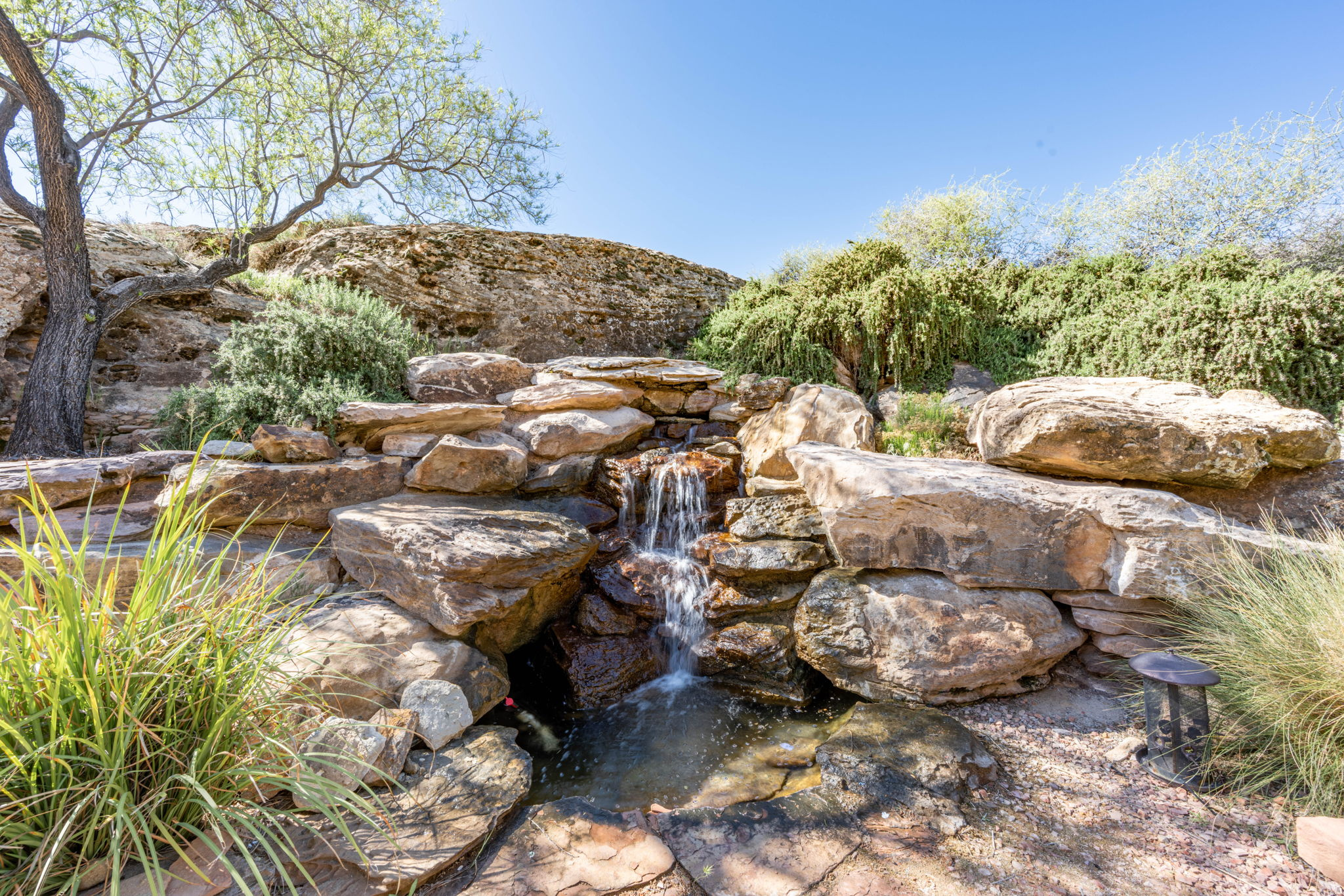 main property photo 40